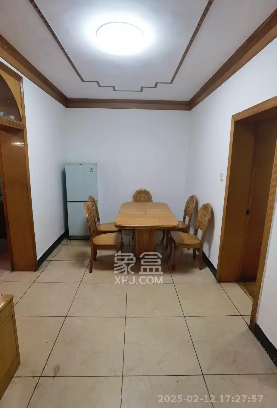 南园小区 3室2厅1卫 1100.0元/月 南园小区 3室2厅1卫 1100.0元/月室内图