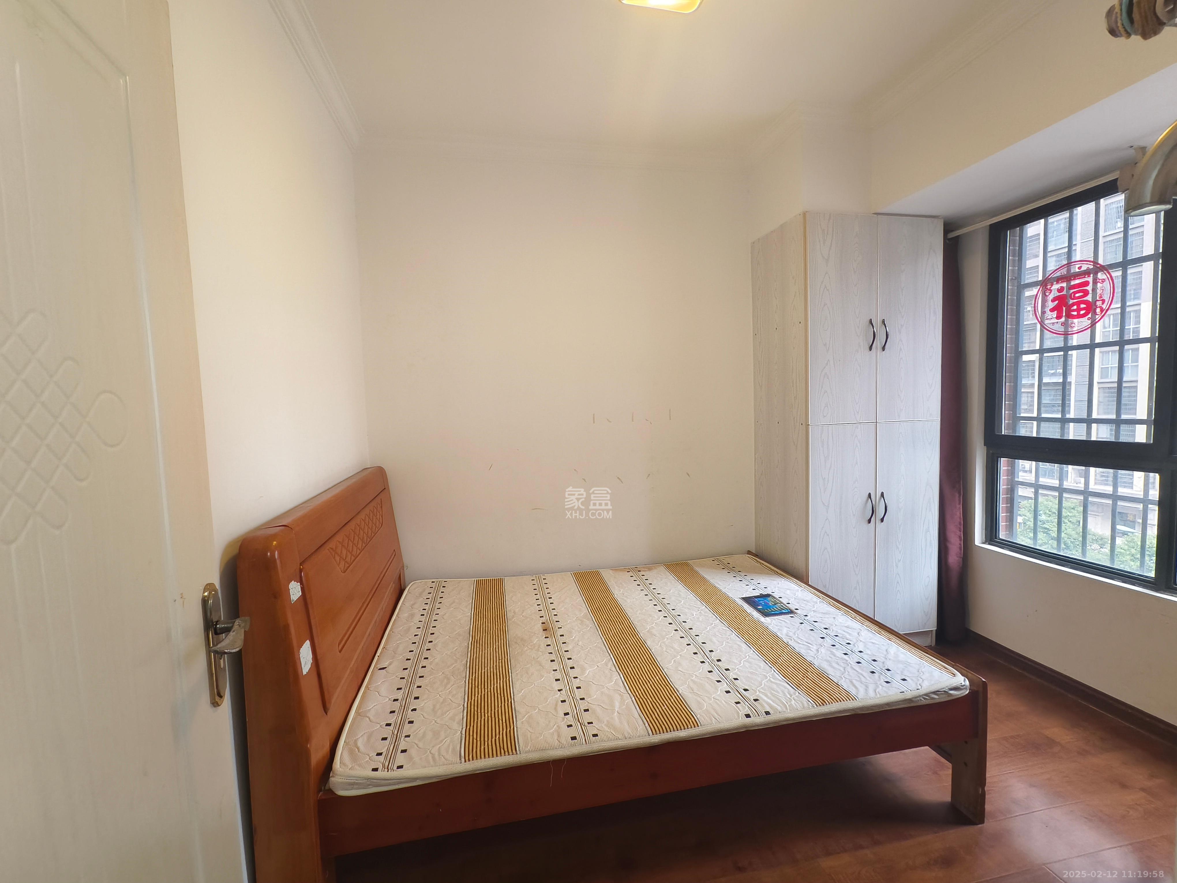 海德公园 4室2厅1卫 1900.0元/月 海德公园 4室2厅1卫 1900.0元/月室内图