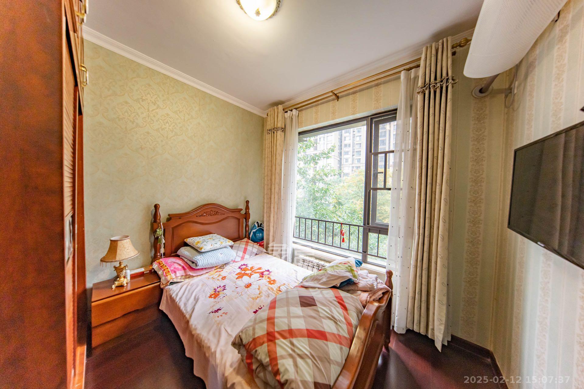 中海国际一期  4室2厅2卫    3000.0元/月 中海国际一期  4室2厅2卫    3000.0元/月室内图