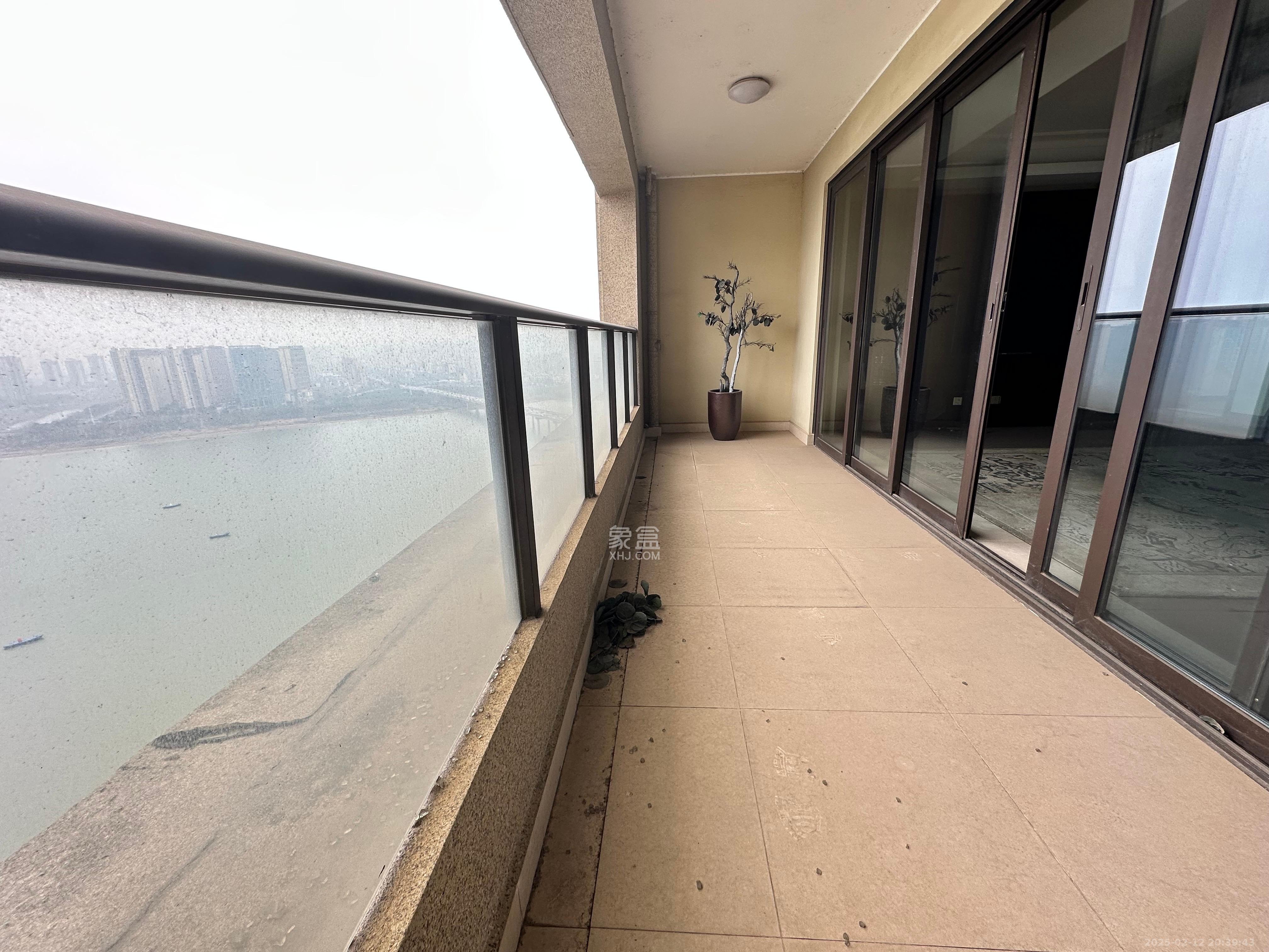 万科紫台  4室2厅2卫   7000.00元/月室内图1