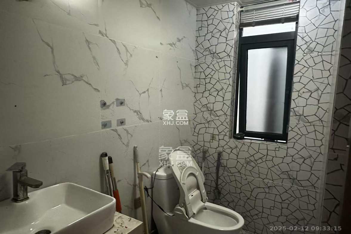 德思勤城市广场(宝格丽公寓)  3室2厅1卫    3800.0元/月 德思勤城市广场(宝格丽公寓)  3室2厅1卫    3800.0元/月室内图