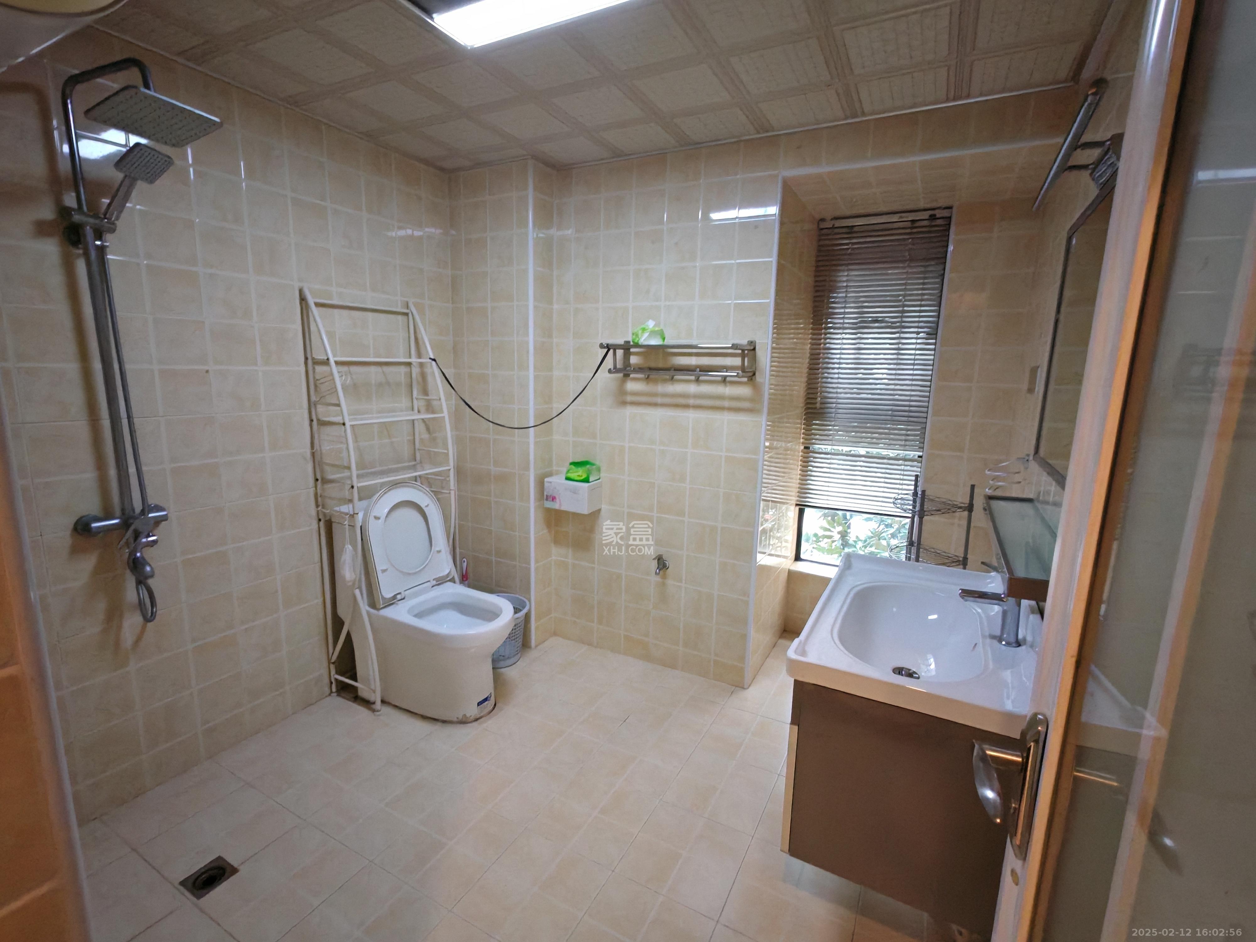 万科魅力之城 3室2厅2卫 2100.0元/月 万科魅力之城 3室2厅2卫 2100.0元/月室内图