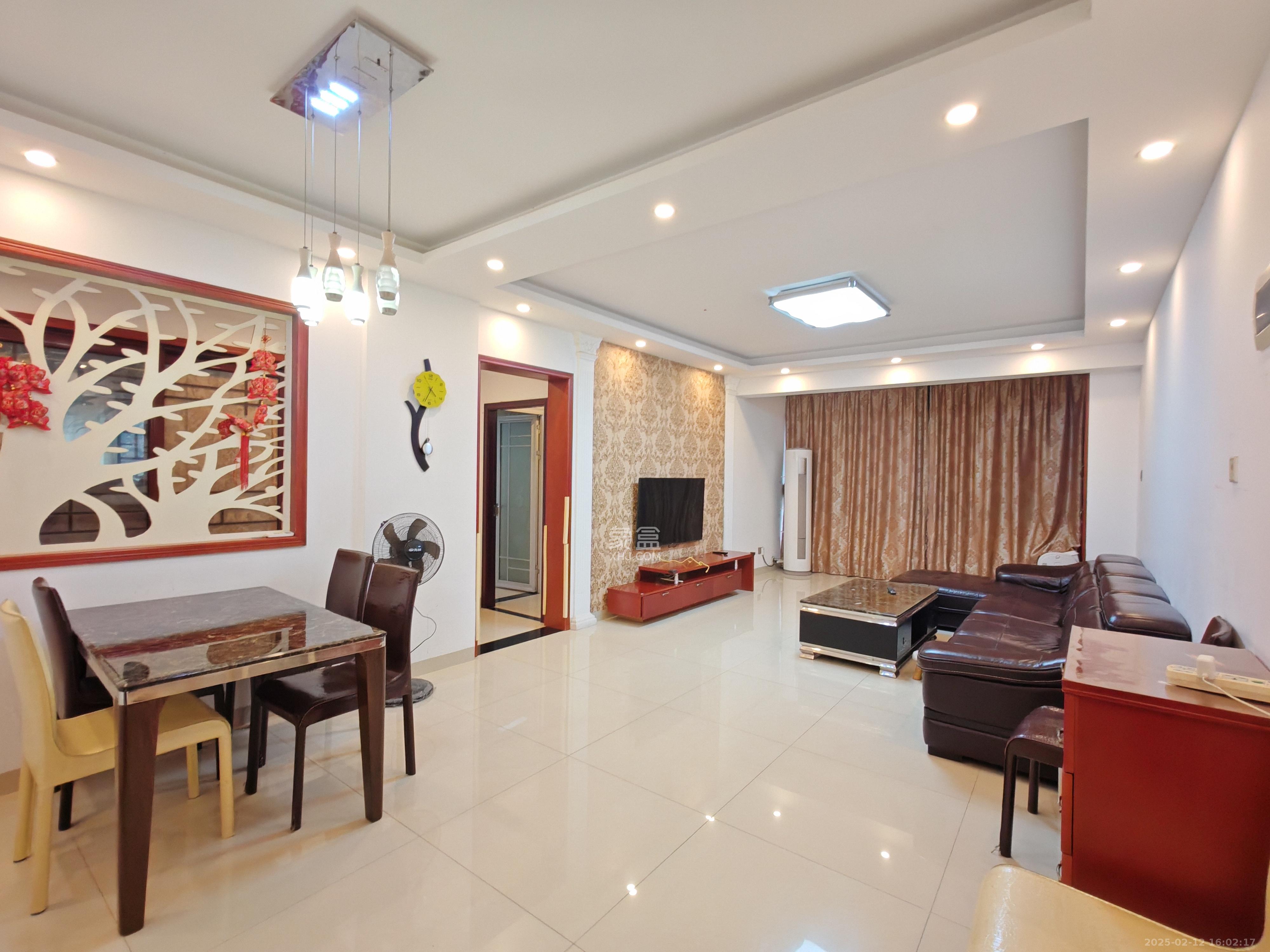 万科魅力之城 3室2厅2卫 2100.0元/月 万科魅力之城 3室2厅2卫 2100.0元/月室内图