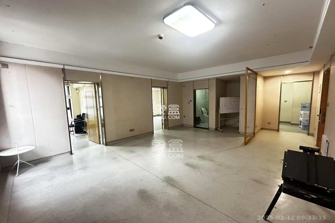 德思勤城市广场(宝格丽公寓)  3室2厅1卫    3800.0元/月 德思勤城市广场(宝格丽公寓)  3室2厅1卫    3800.0元/月室内图