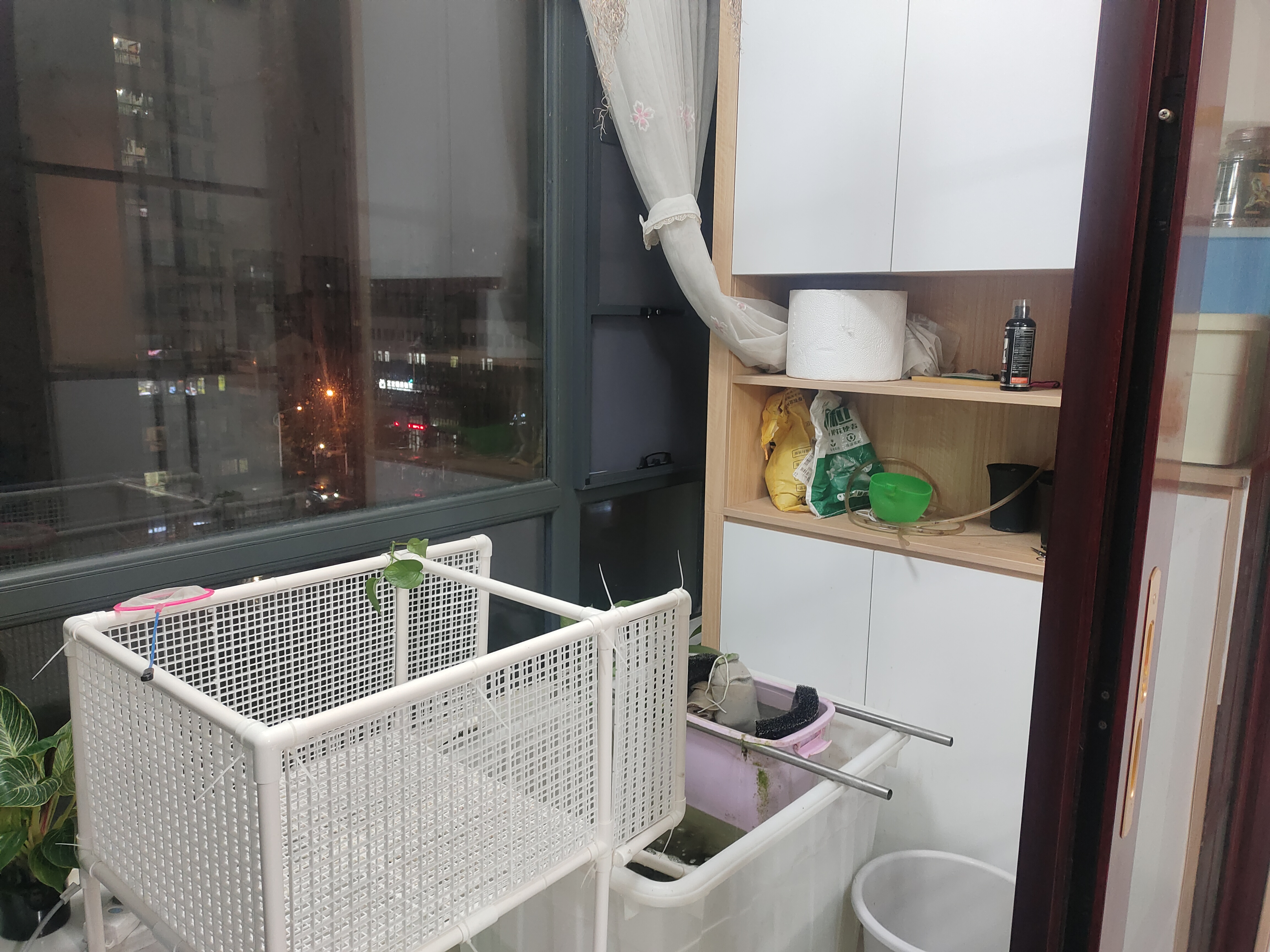 恒大华府  3室2厅2卫   90.00万客厅