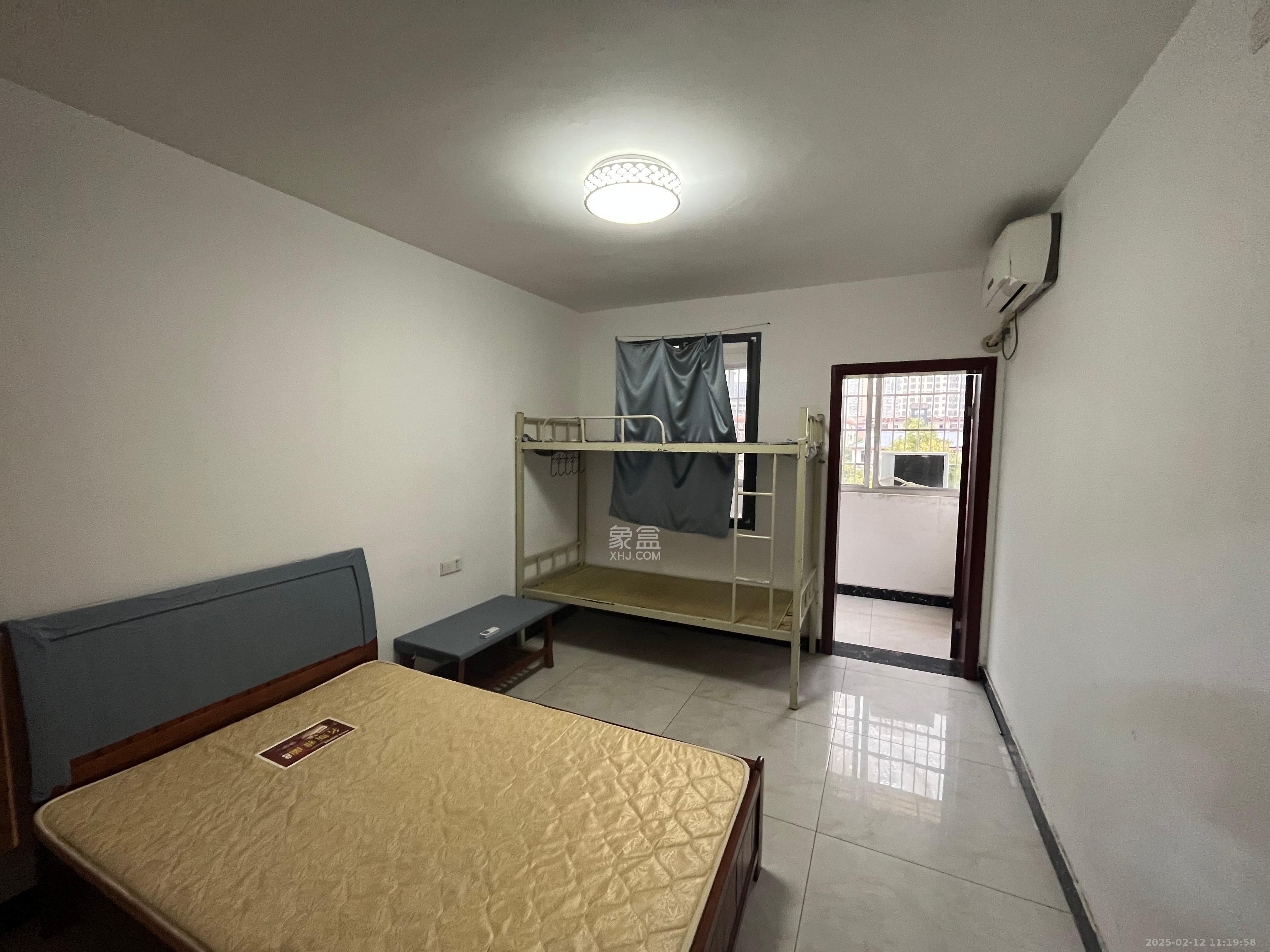 杨家塘  3室1厅1卫   2300.00元/月室内图