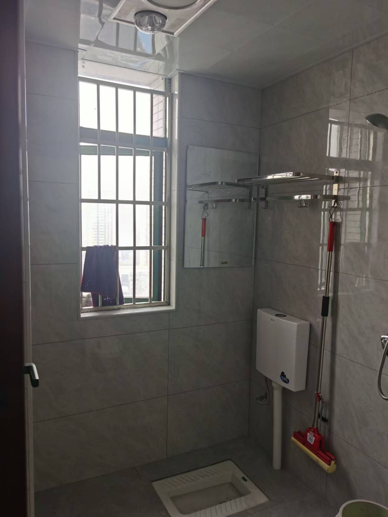 长和广场 3室1厅1卫 1800.0元/月 长和广场 3室1厅1卫 1800.0元/月室内图