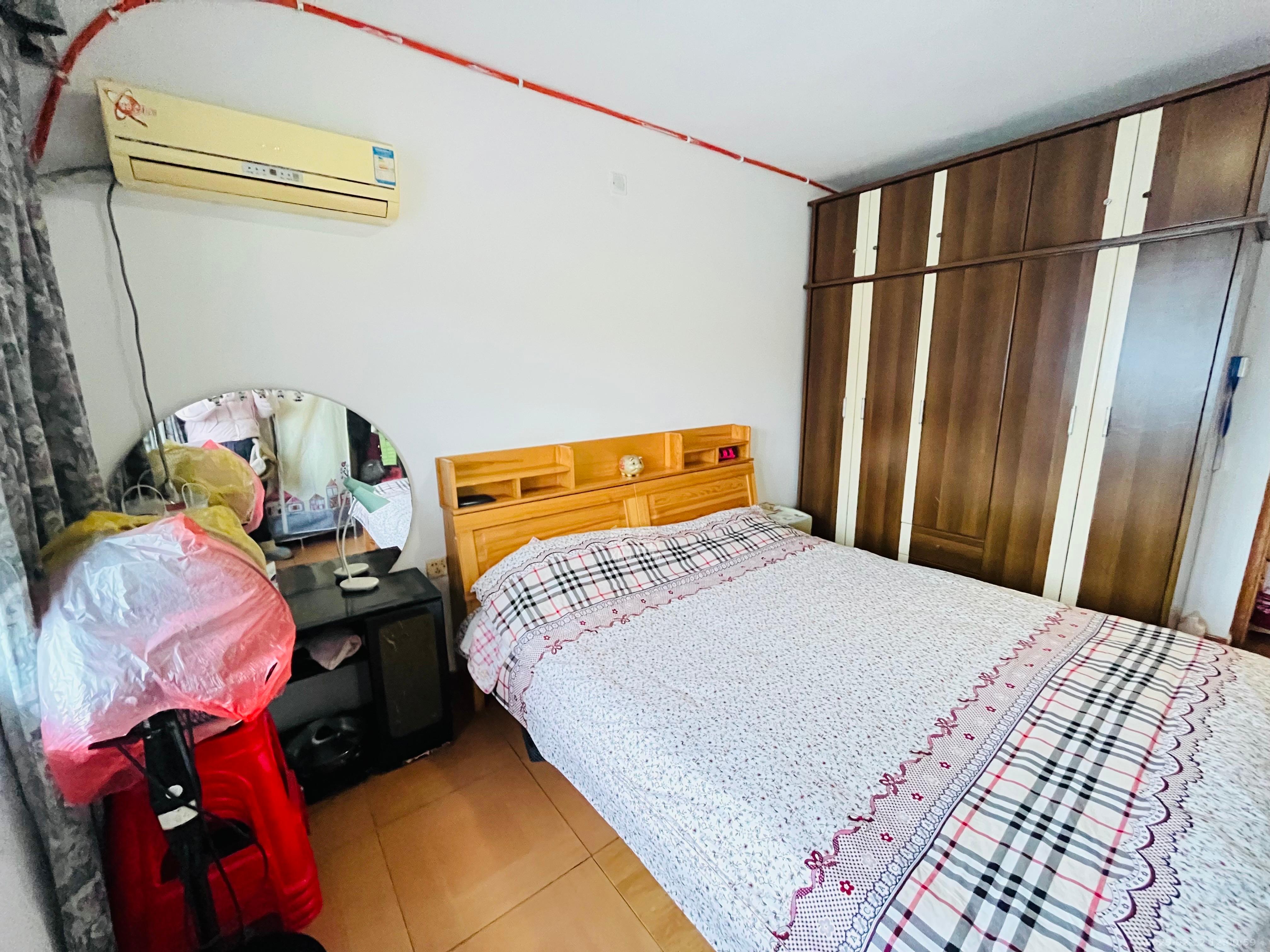 寸木塘 2室1厅1卫 22.8万 寸木塘 2室1厅1卫 22.8万客厅