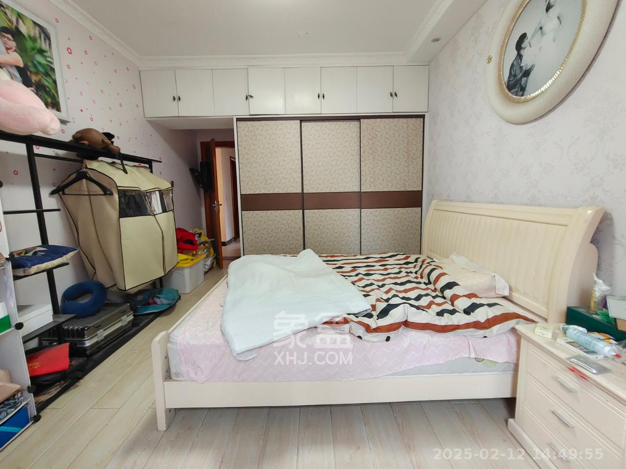 旭辉华庭  3室2厅2卫   2000.00元/月室内图
