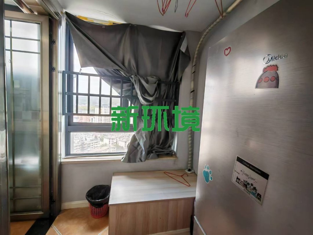 东方曼哈顿  1室0厅0卫   26.00万客厅