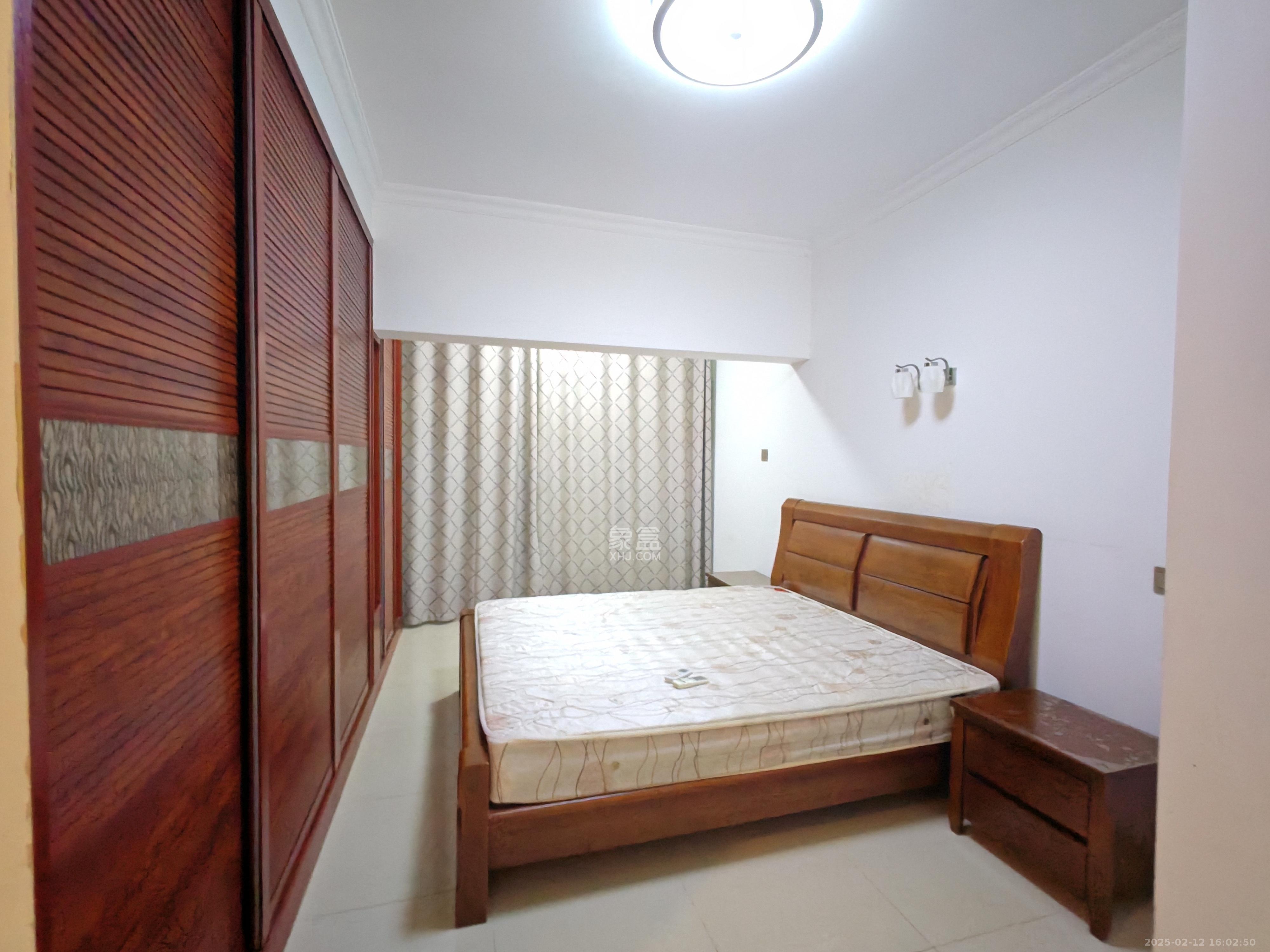 万科魅力之城 3室2厅2卫 2100.0元/月 万科魅力之城 3室2厅2卫 2100.0元/月室内图