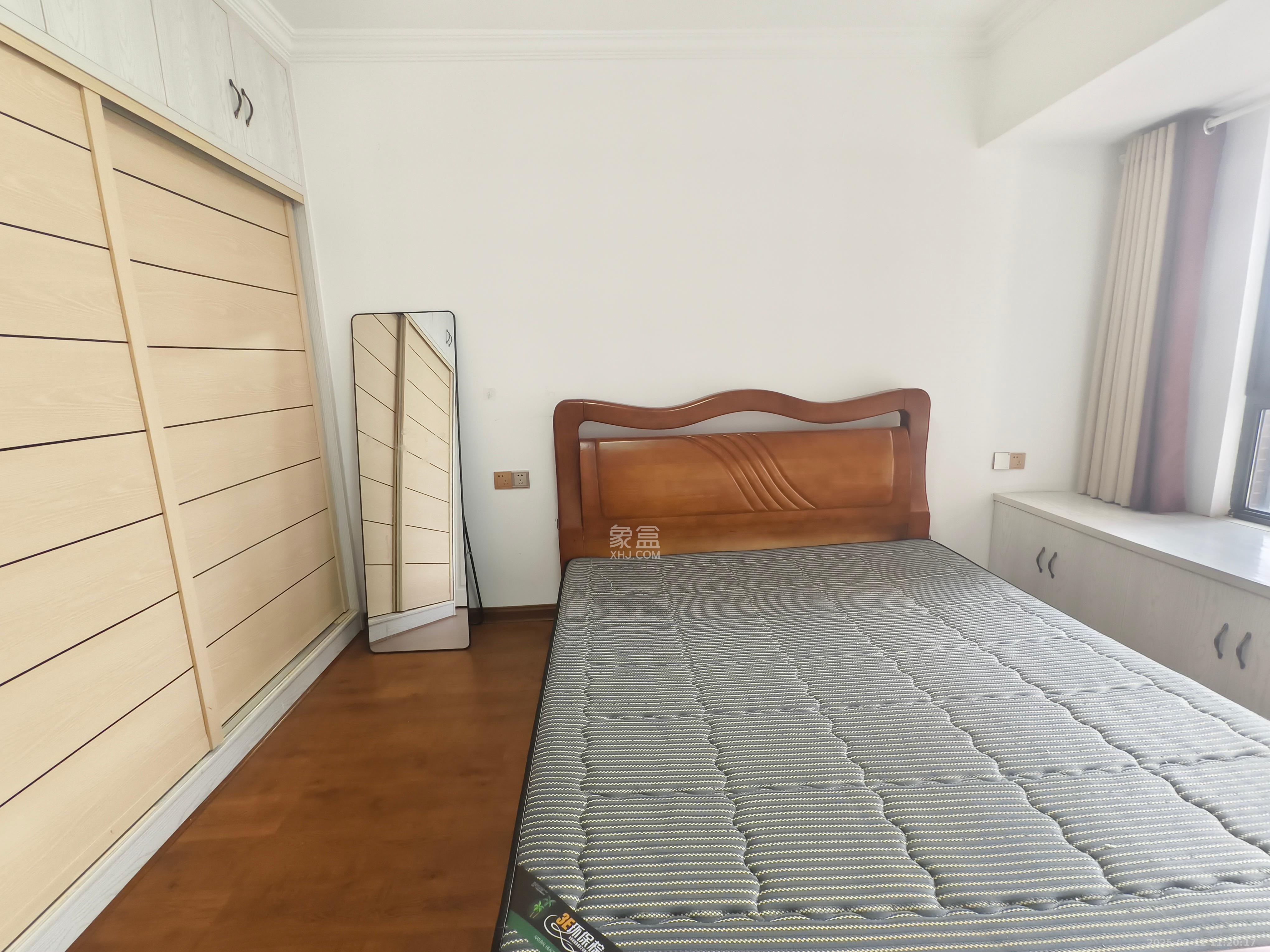 海德公园 4室2厅1卫 1900.0元/月 海德公园 4室2厅1卫 1900.0元/月室内图