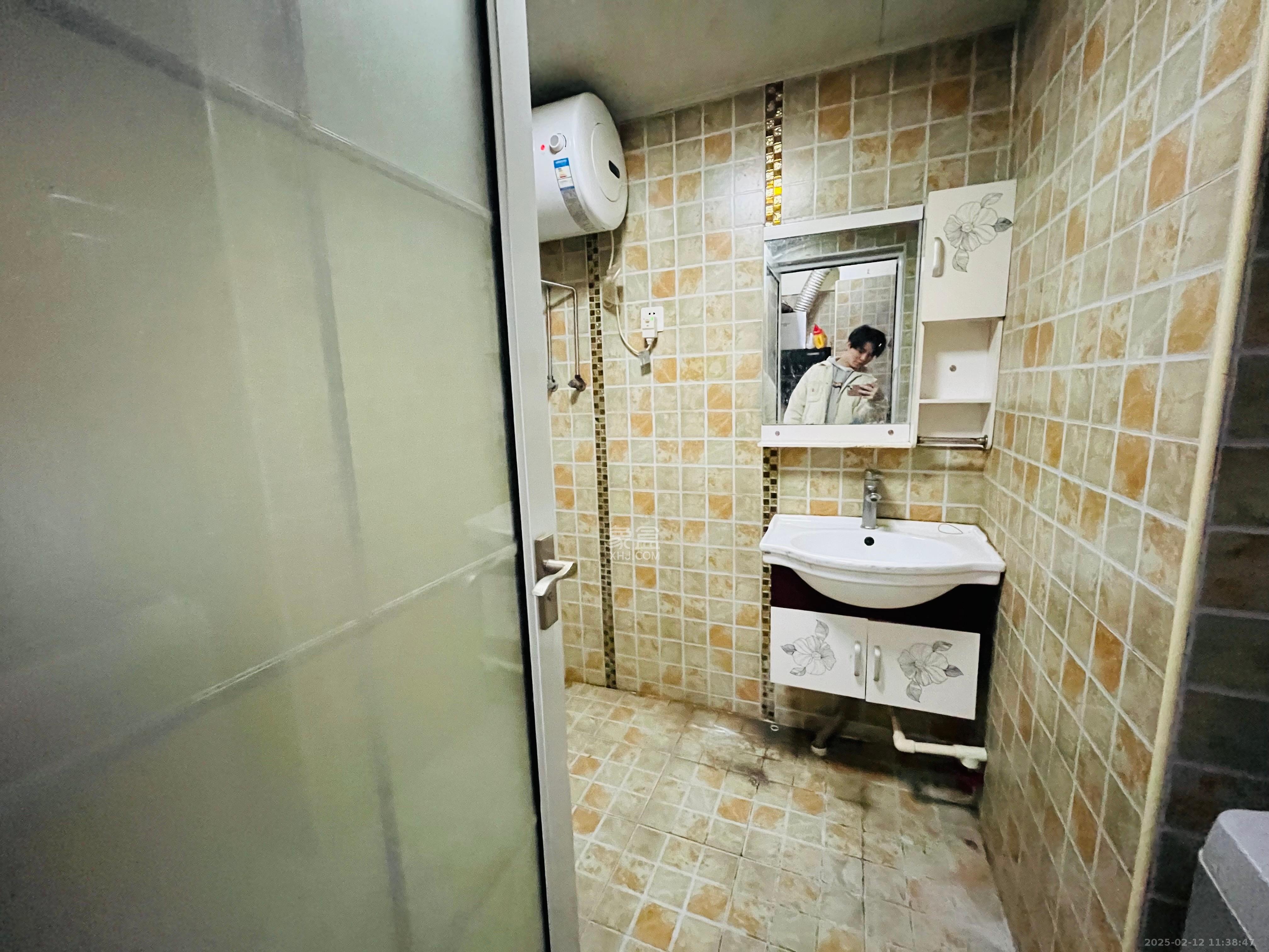 钰龙天下二期(钰龙佳园)  1室1厅1卫    1200.0元/月 钰龙天下二期(钰龙佳园)  1室1厅1卫    1200.0元/月室内图