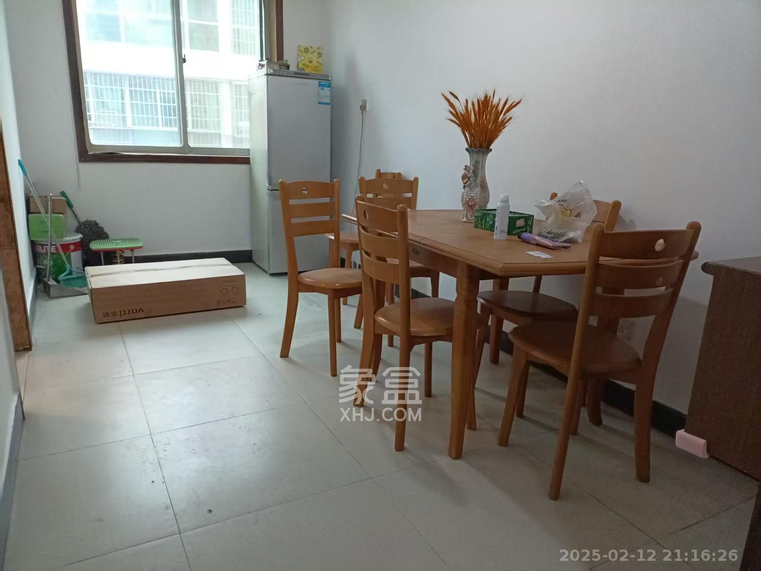 中南汽车世界 2室1厅1卫 1100.0元/月 中南汽车世界 2室1厅1卫 1100.0元/月室内图