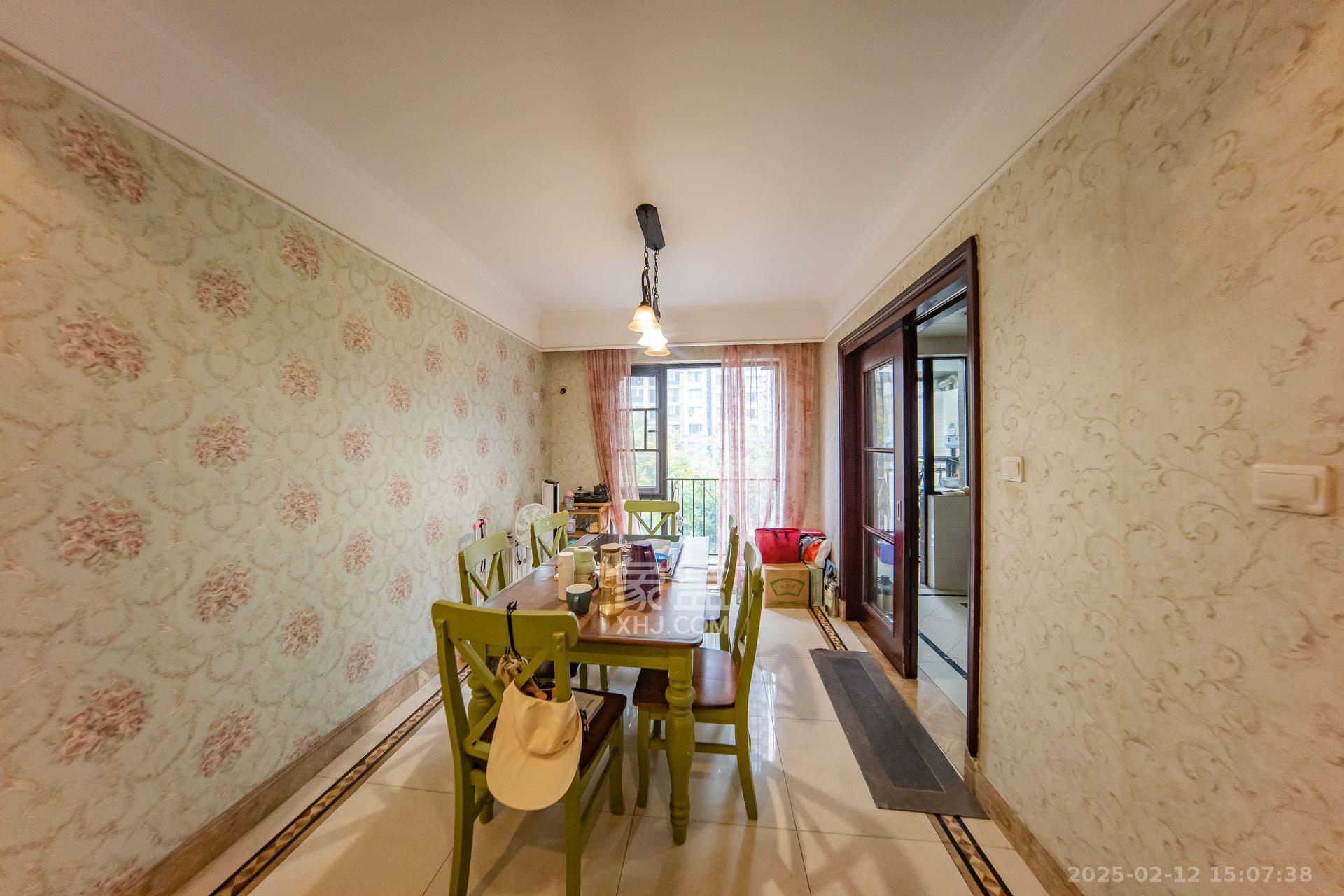 中海国际一期  4室2厅2卫    3000.0元/月 中海国际一期  4室2厅2卫    3000.0元/月室内图