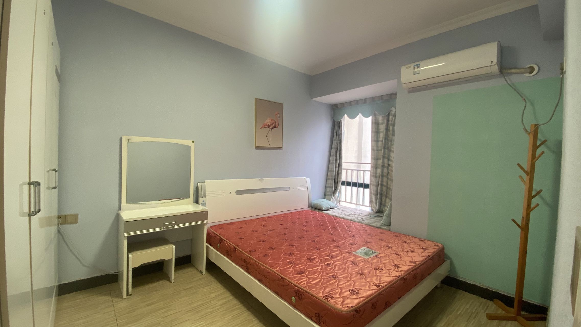 桃花里  1室1厅1卫    1300.0元/月 桃花里  1室1厅1卫    1300.0元/月室内图