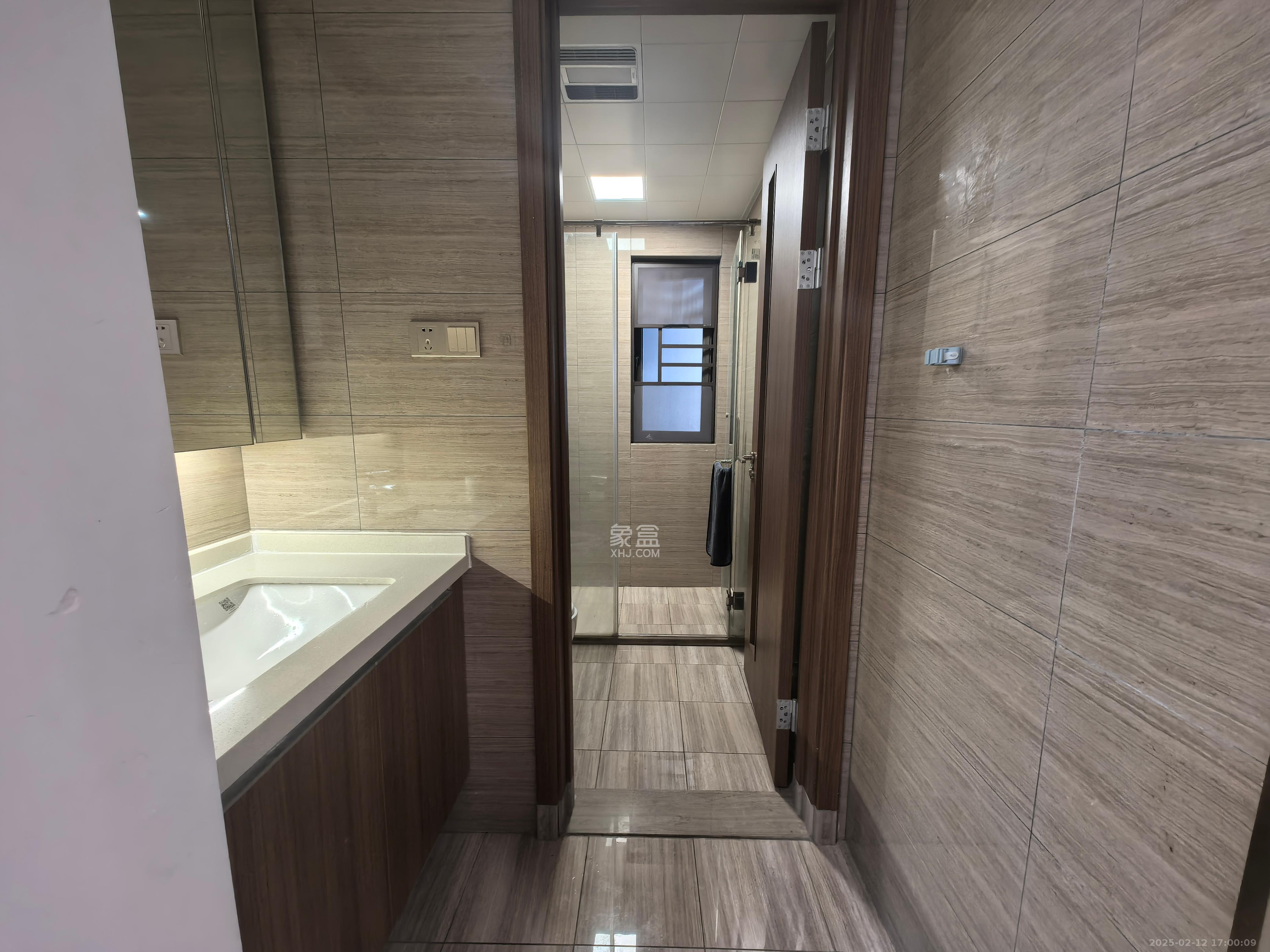 阳光城尚东湾青柠园  3室1厅2卫    2500.0元/月 阳光城尚东湾青柠园  3室1厅2卫    2500.0元/月室内图