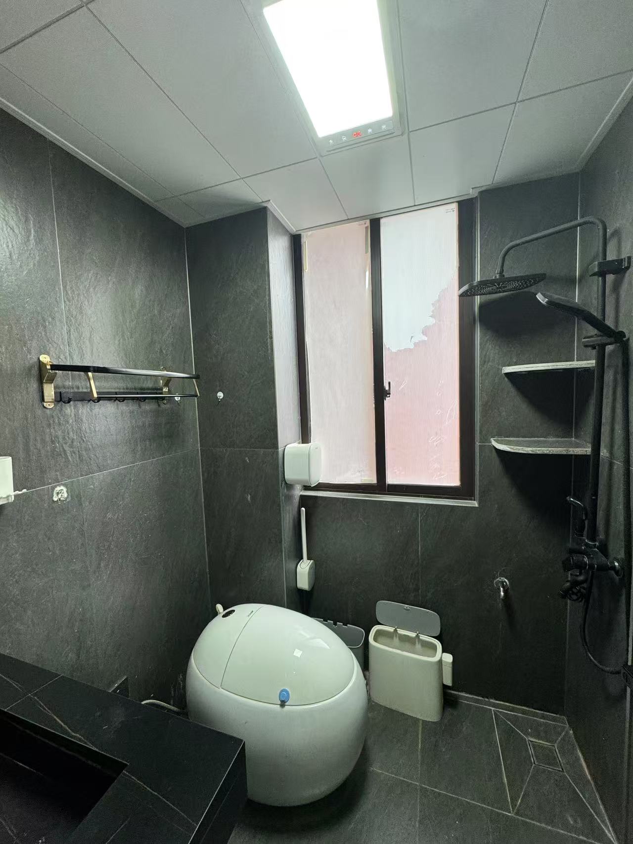 长和广场 3室1厅1卫 1800.0元/月 长和广场 3室1厅1卫 1800.0元/月室内图