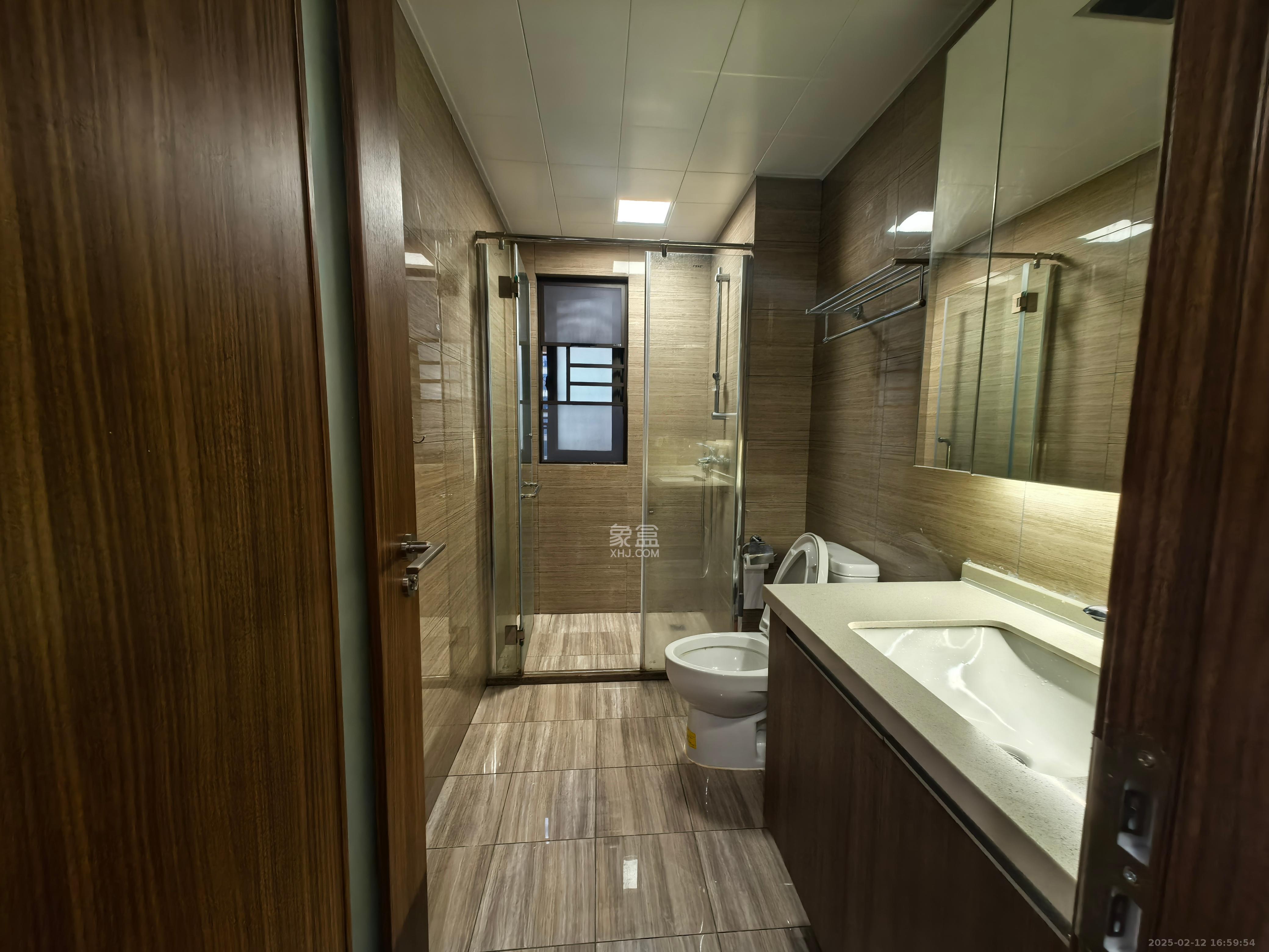 阳光城尚东湾青柠园  3室1厅2卫    2500.0元/月 阳光城尚东湾青柠园  3室1厅2卫    2500.0元/月室内图