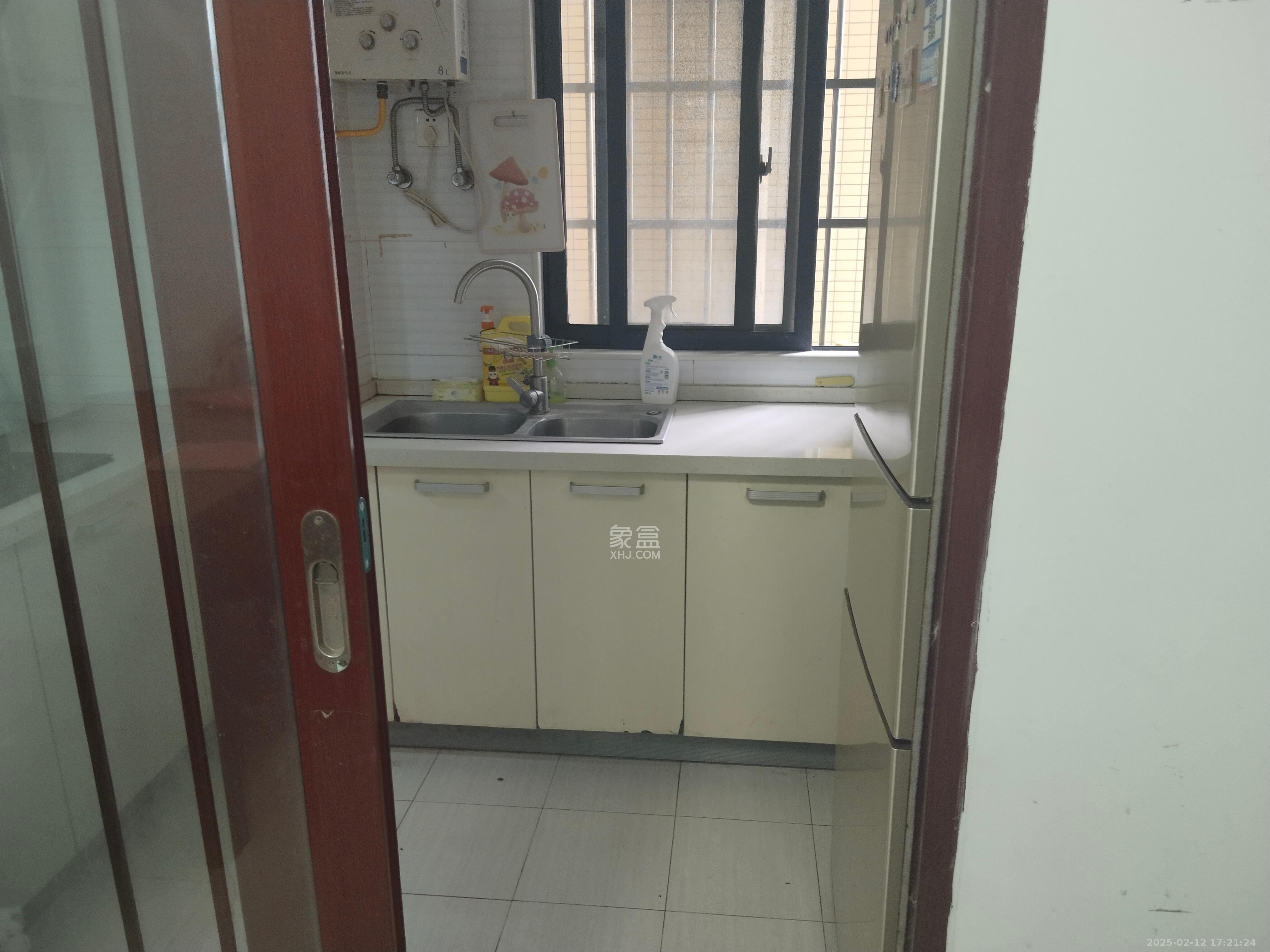 景塘家园  3室1厅1卫   2100.00元/月室内图
