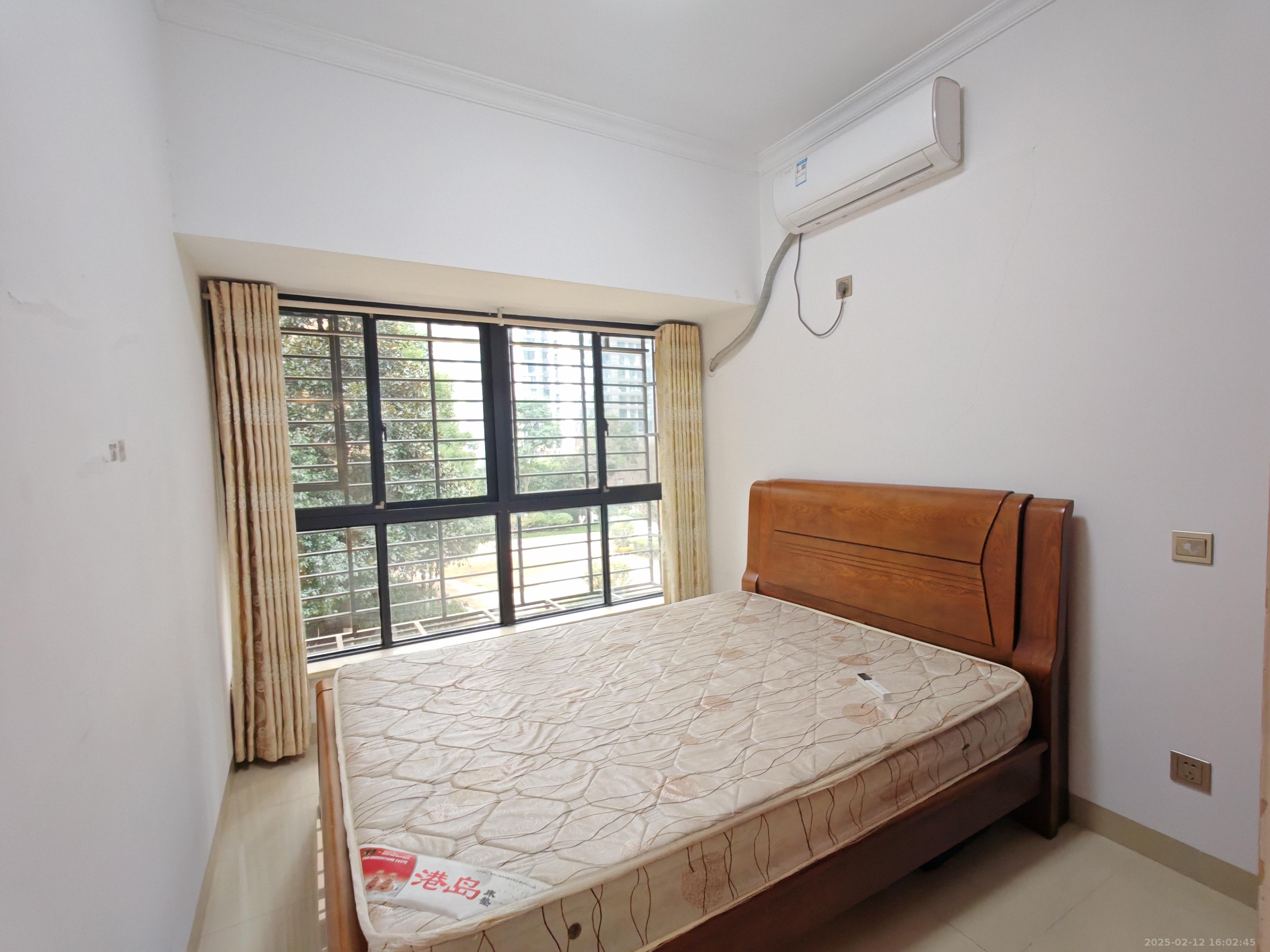 万科魅力之城 3室2厅2卫 2100.0元/月 万科魅力之城 3室2厅2卫 2100.0元/月室内图