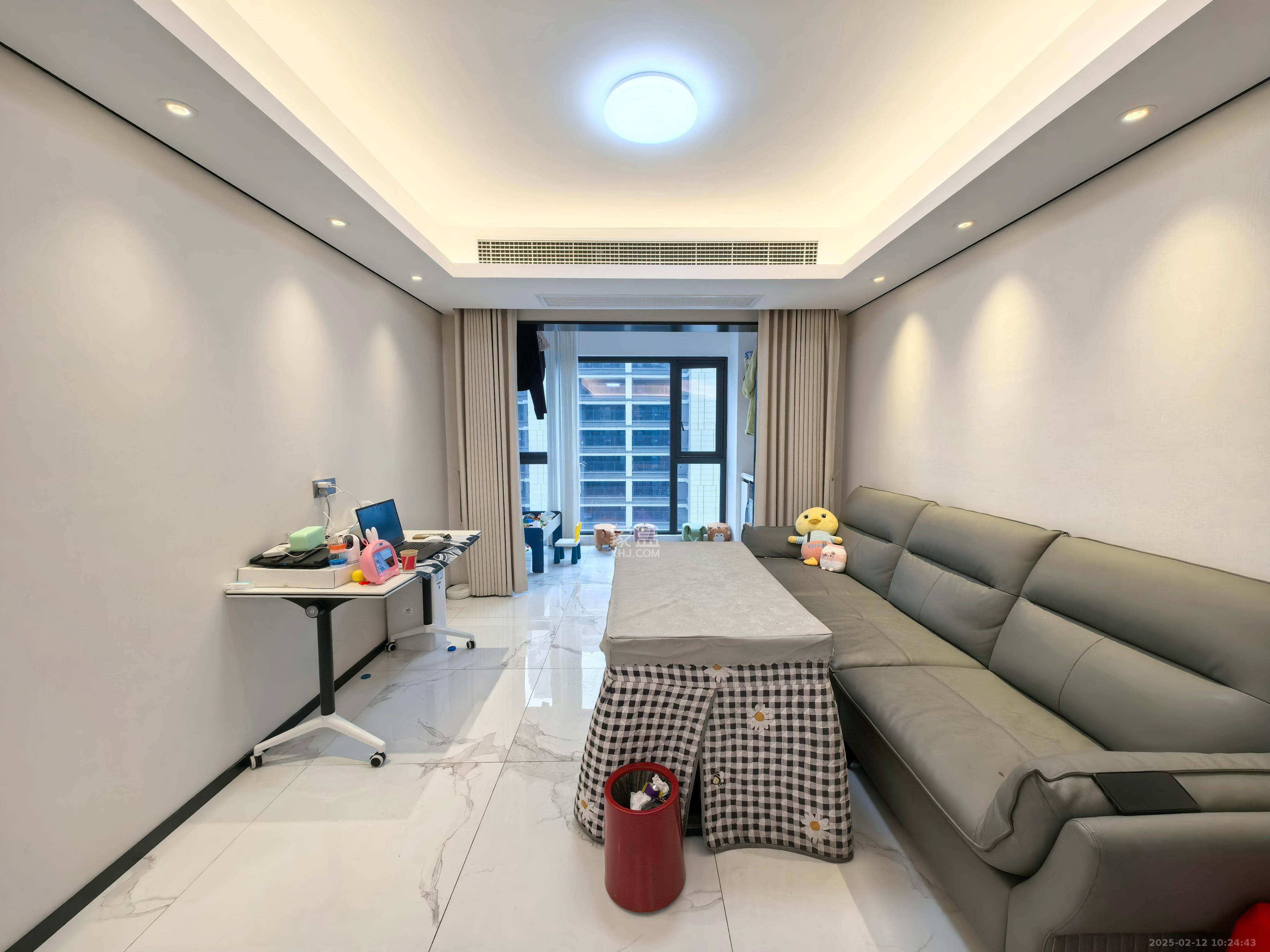 中海麓山境南区  3室2厅2卫    3000.0元/月 中海麓山境南区  3室2厅2卫    3000.0元/月