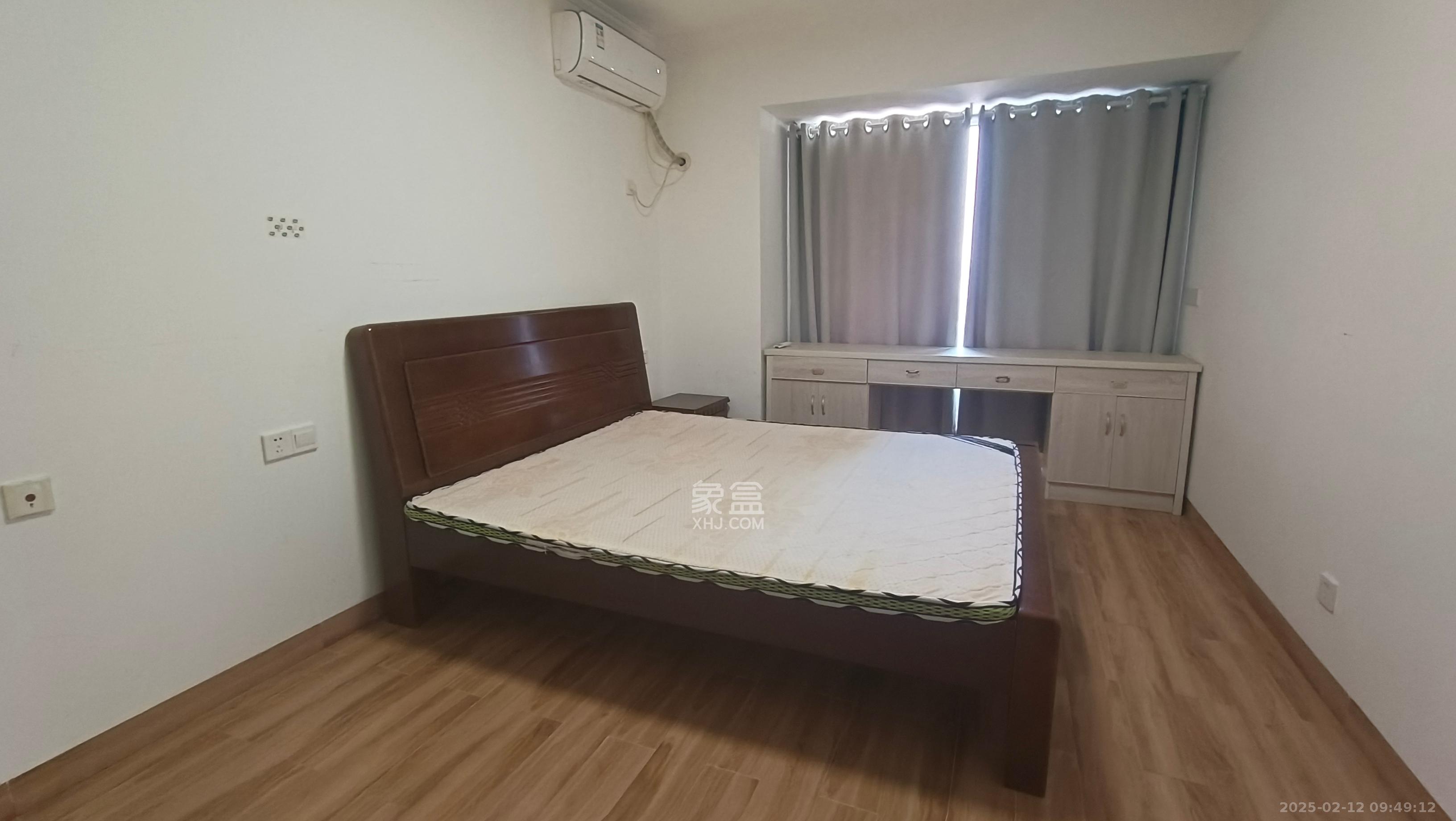 奥克斯缔壹城  3室2厅1卫    2400.0元/月室内图