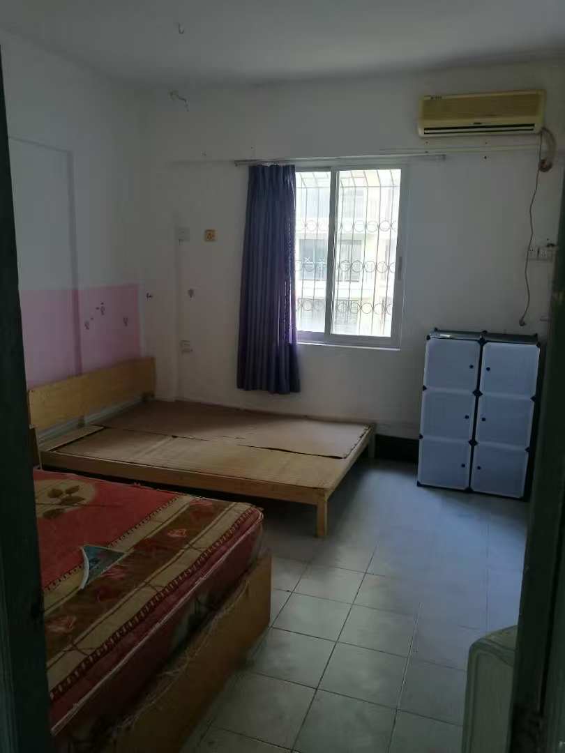 安全局宿舍  2室2厅1卫    90.0万 安全局宿舍  2室2厅1卫    90.0万室内图