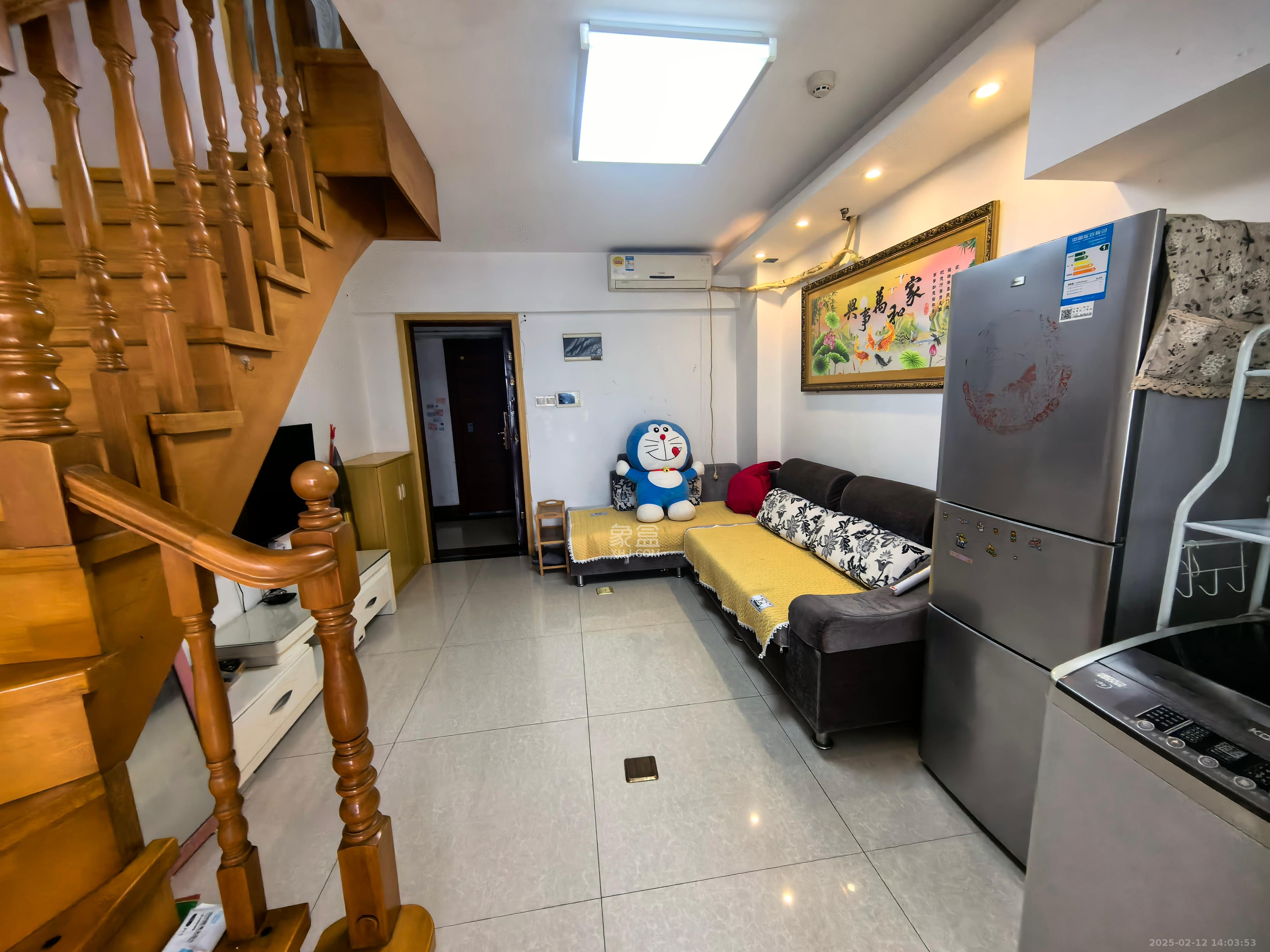 金色loft（鑫秋大厦）  2室2厅1卫   1900.00元/月室内图