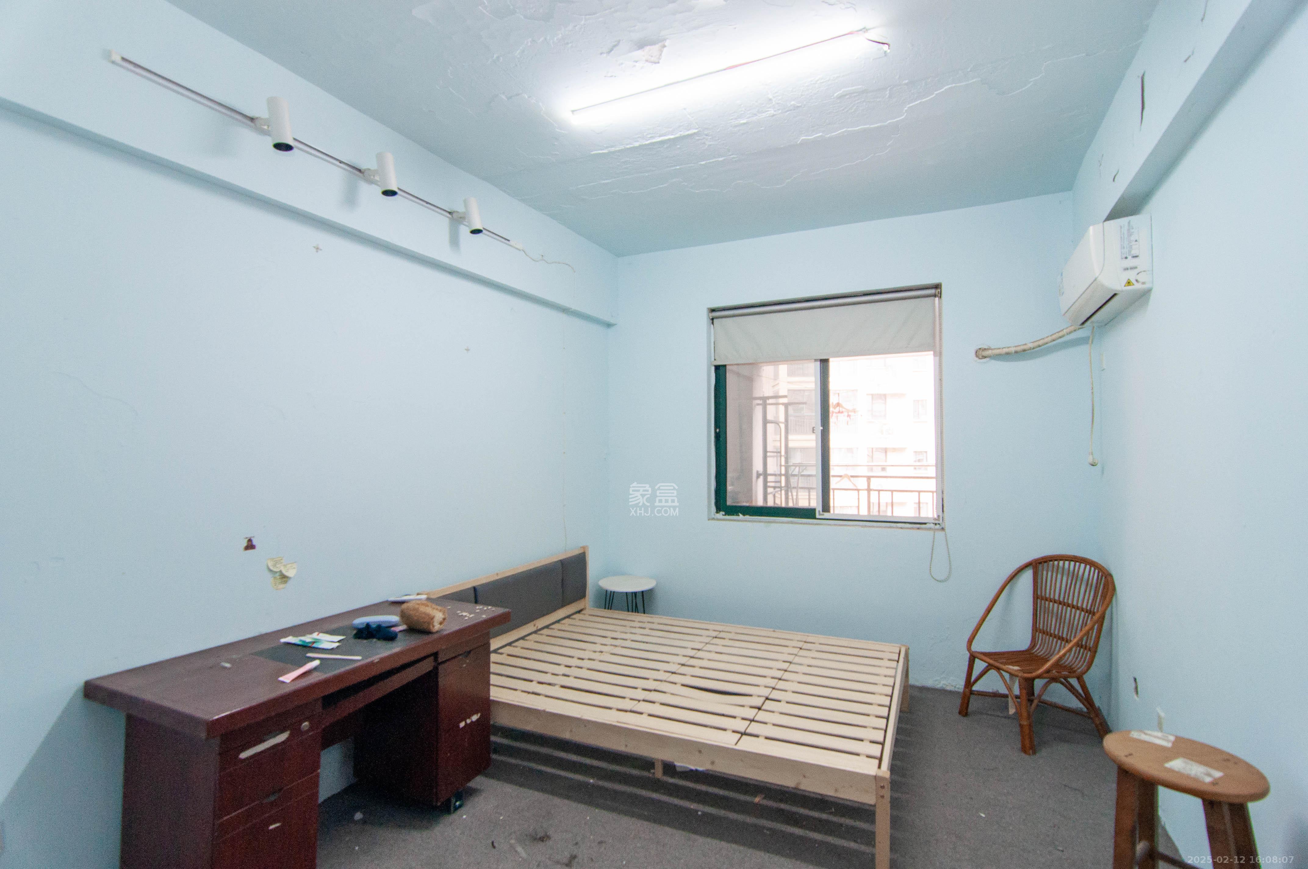 共和世家 1室1厅1卫 2900.0元/月 共和世家 1室1厅1卫 2900.0元/月室内图