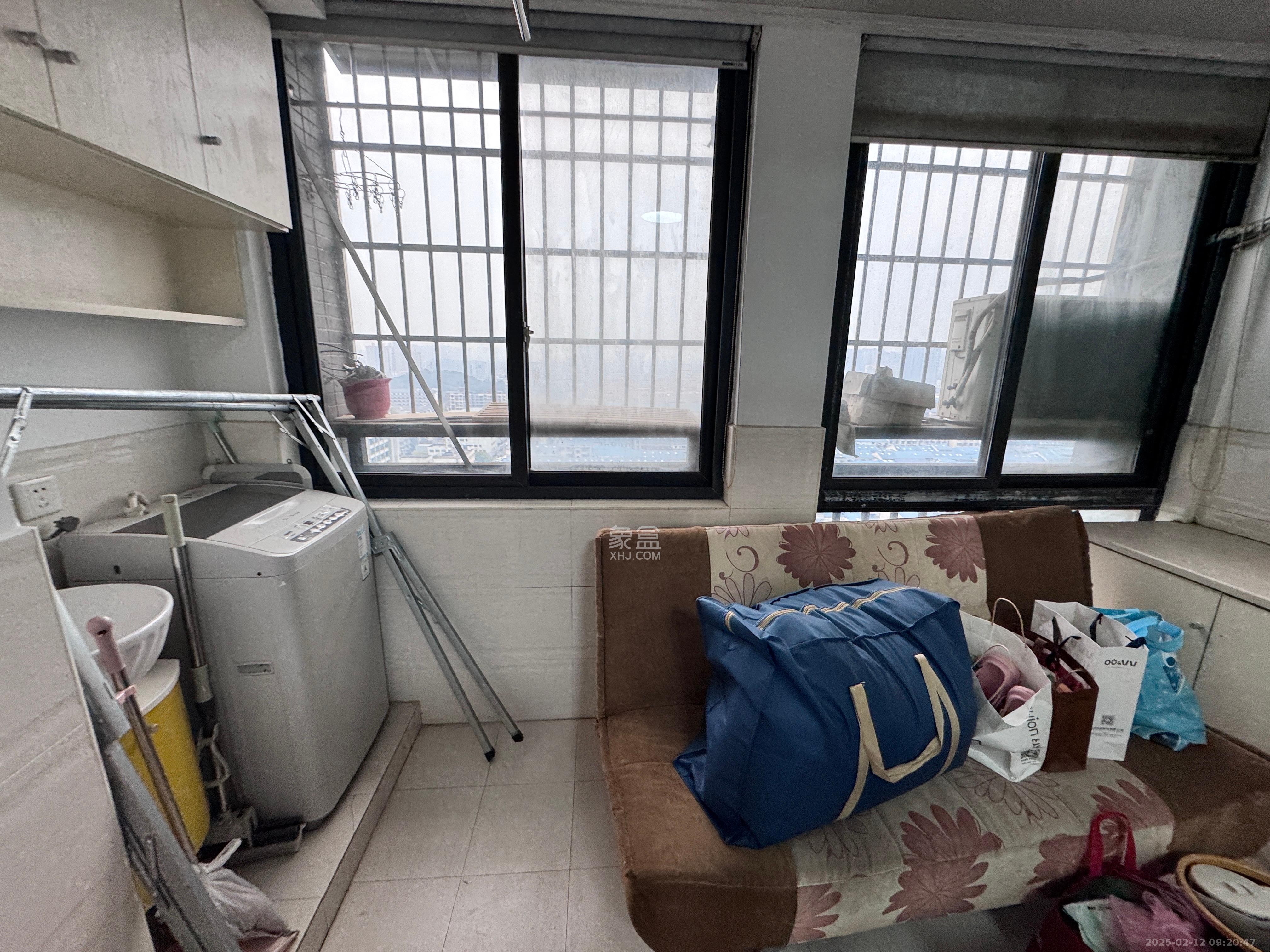 尚都花园城 1室1厅1卫 1100.0元/月 尚都花园城 1室1厅1卫 1100.0元/月室内图