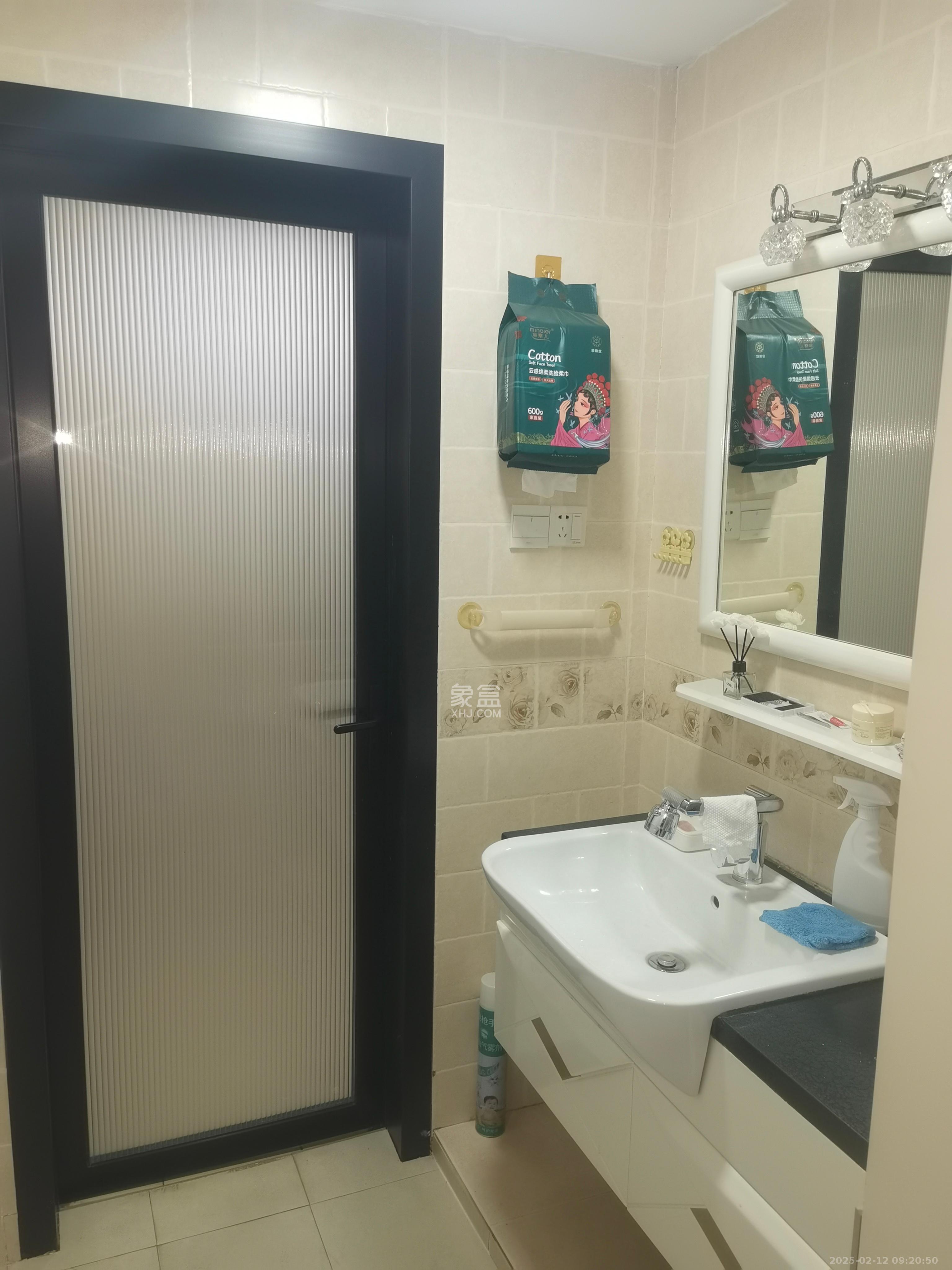 鑫天花园 2室2厅1卫 2300.0元/月 鑫天花园 2室2厅1卫 2300.0元/月室内图