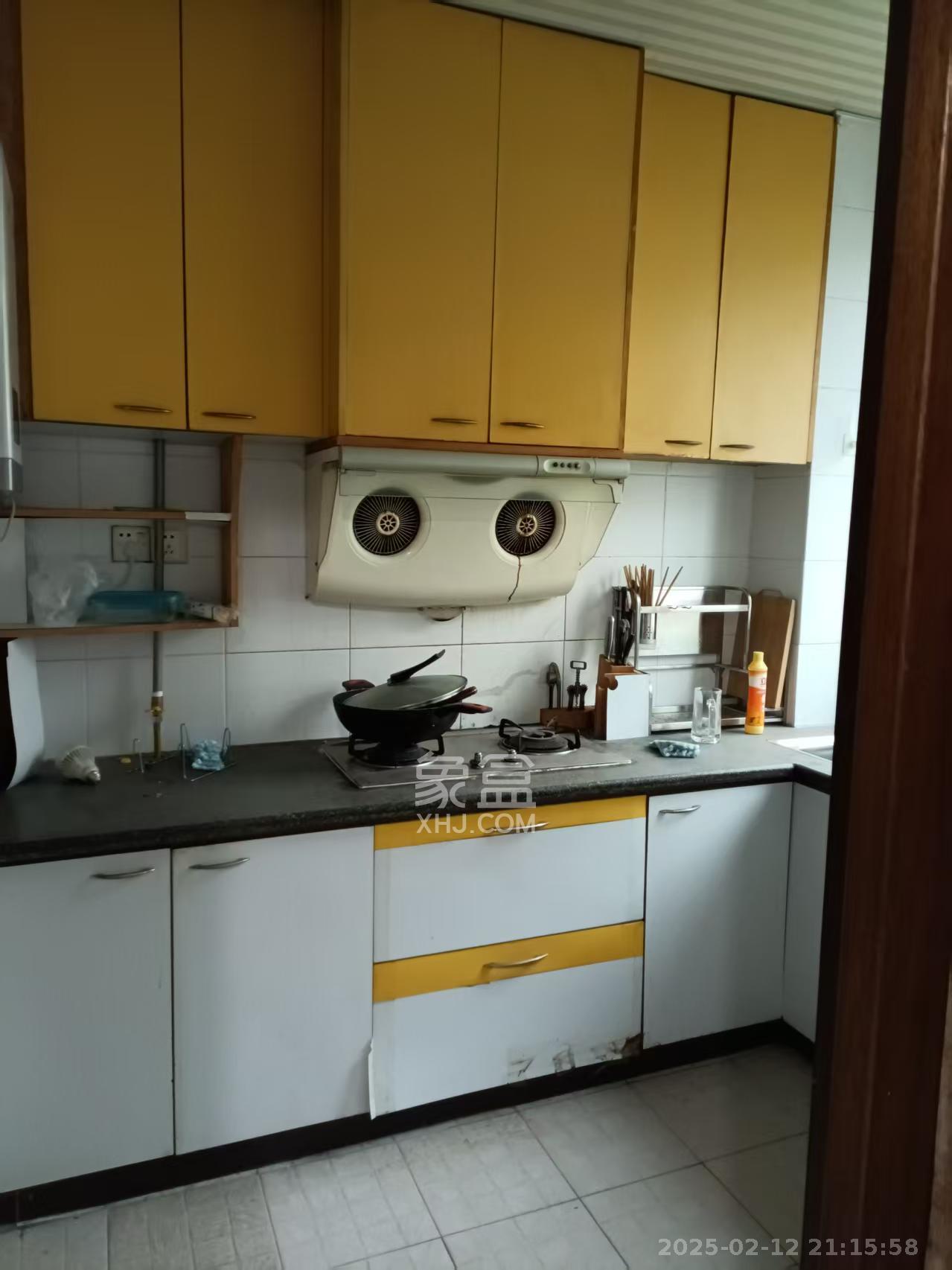 中南汽车世界 2室1厅1卫 1100.0元/月 中南汽车世界 2室1厅1卫 1100.0元/月室内图