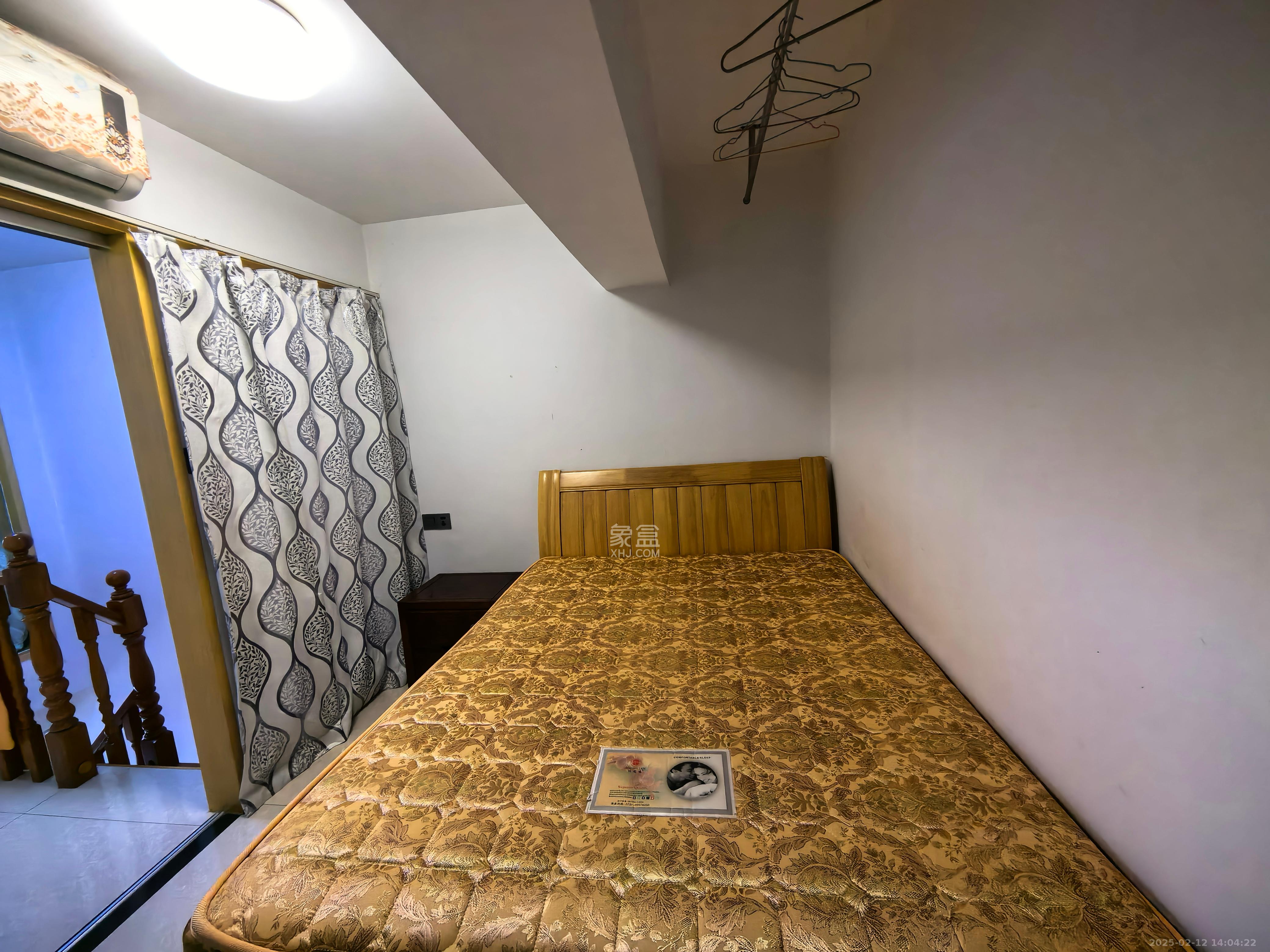 金色loft（鑫秋大厦）  2室2厅1卫   1900.00元/月室内图