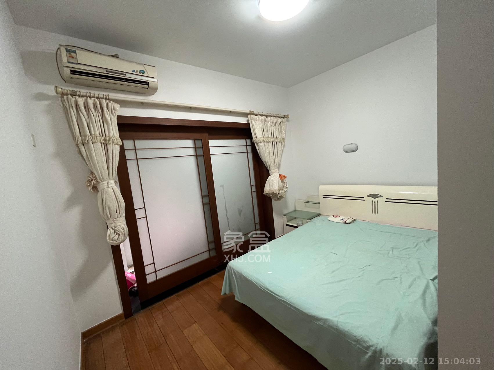 美林景园 4室2厅2卫 2700.0元/月 美林景园 4室2厅2卫 2700.0元/月室内图