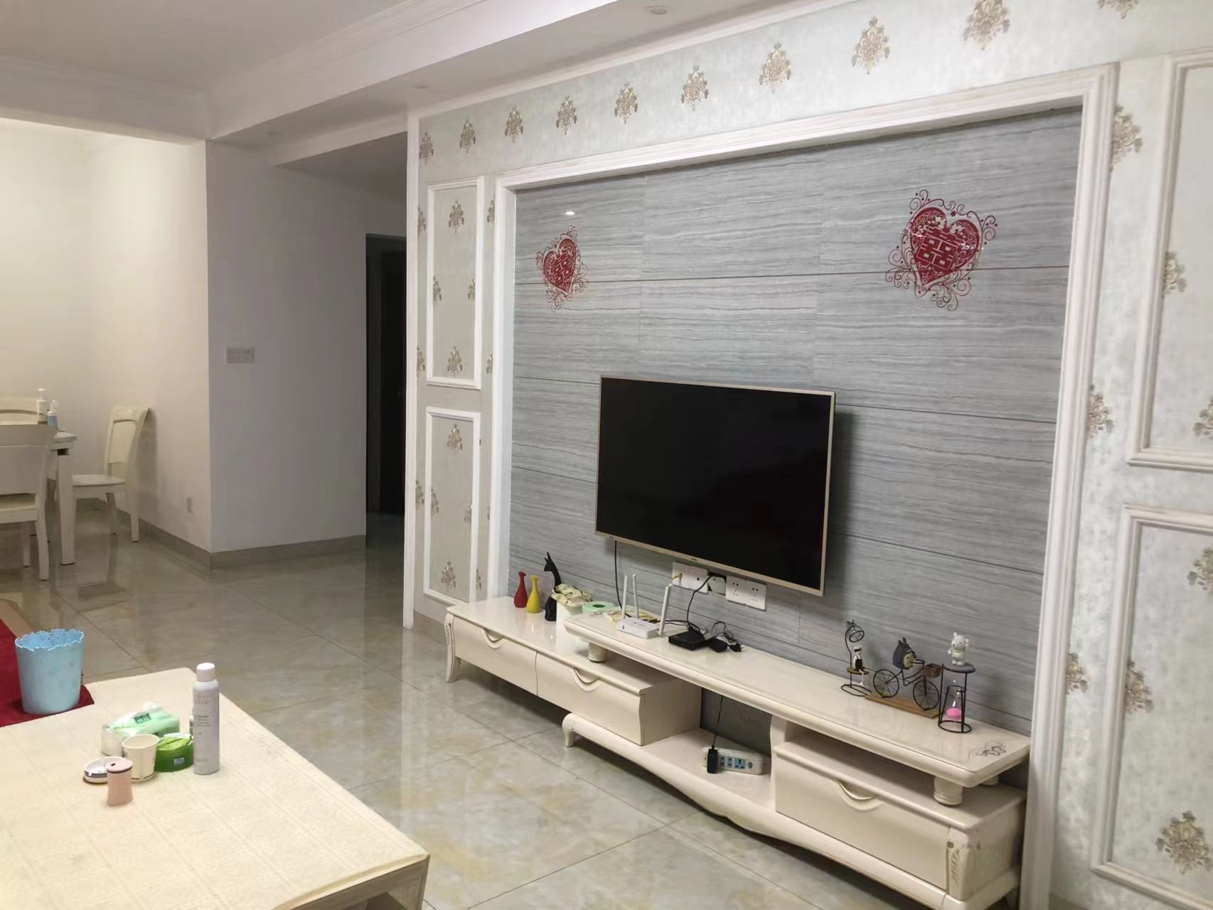 紫御华府 3室2厅1卫 2000.0元/月 紫御华府 3室2厅1卫 2000.0元/月户型图