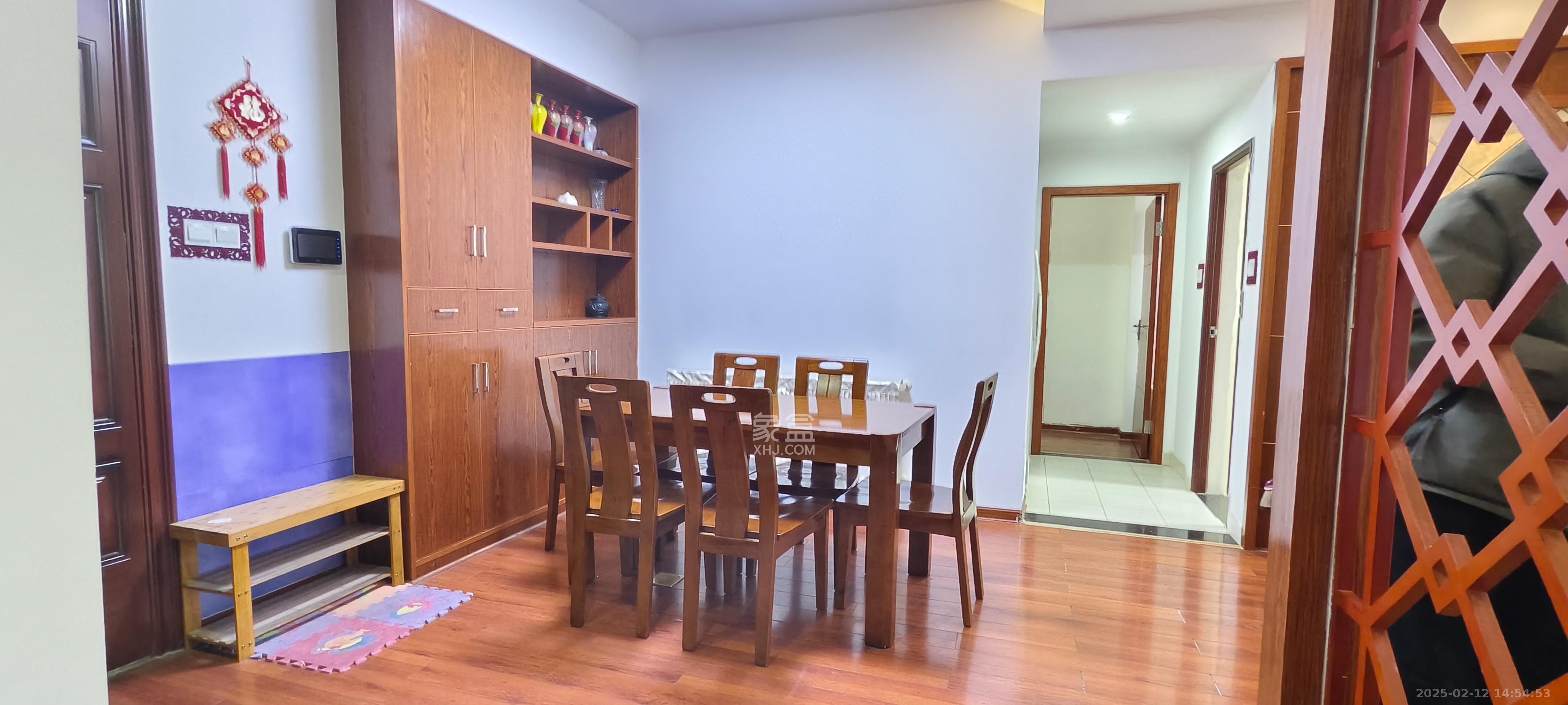 第六都(陆都小区) 3室2厅1卫 3500.0元/月 第六都(陆都小区) 3室2厅1卫 3500.0元/月室内图