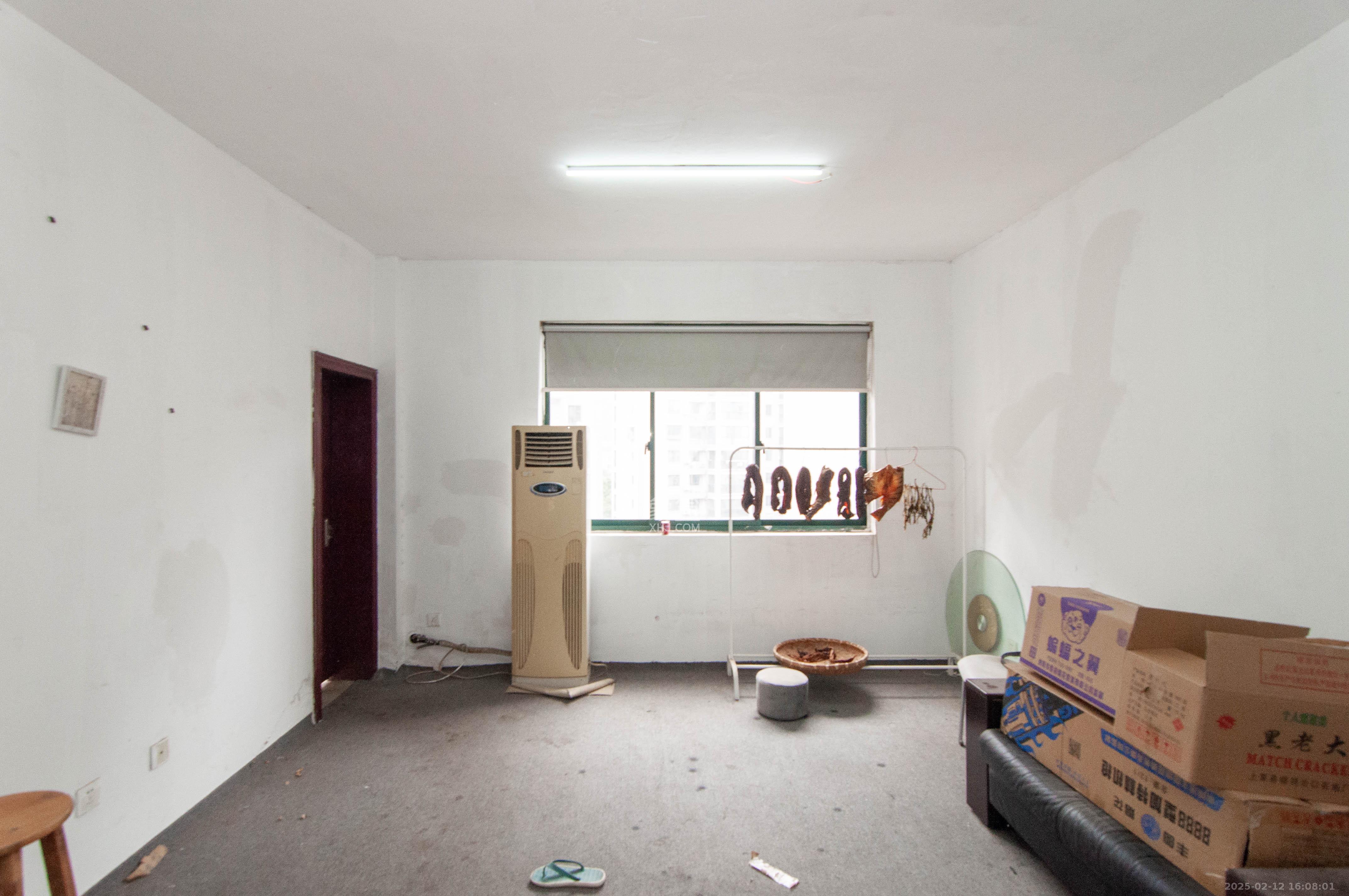 共和世家 1室1厅1卫 2900.0元/月 共和世家 1室1厅1卫 2900.0元/月室内图