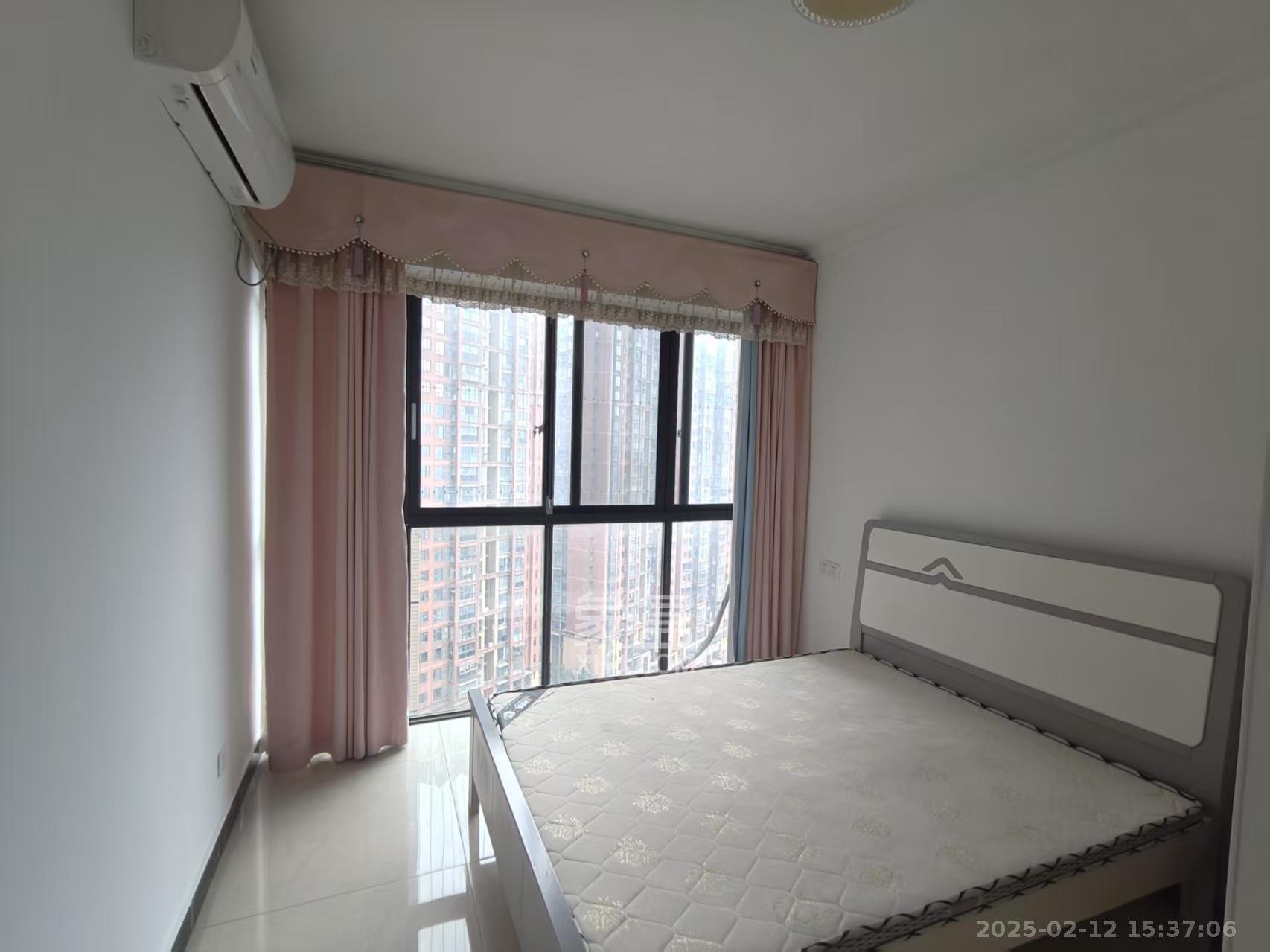 乾源国际 3室2厅1卫 2000.0元/月 乾源国际 3室2厅1卫 2000.0元/月室内图