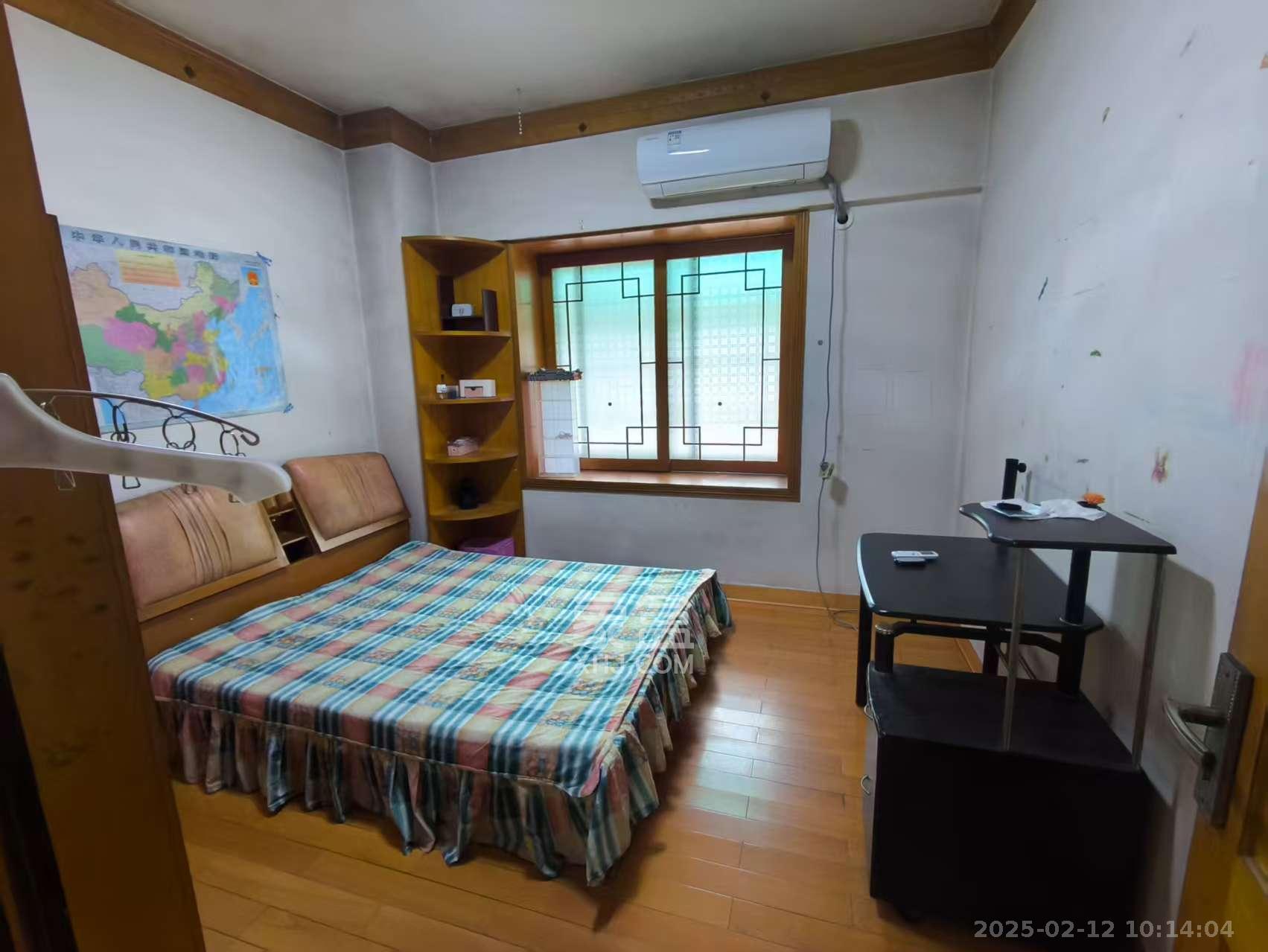 建湘新村  4室2厅2卫   3800.00元/月室内图