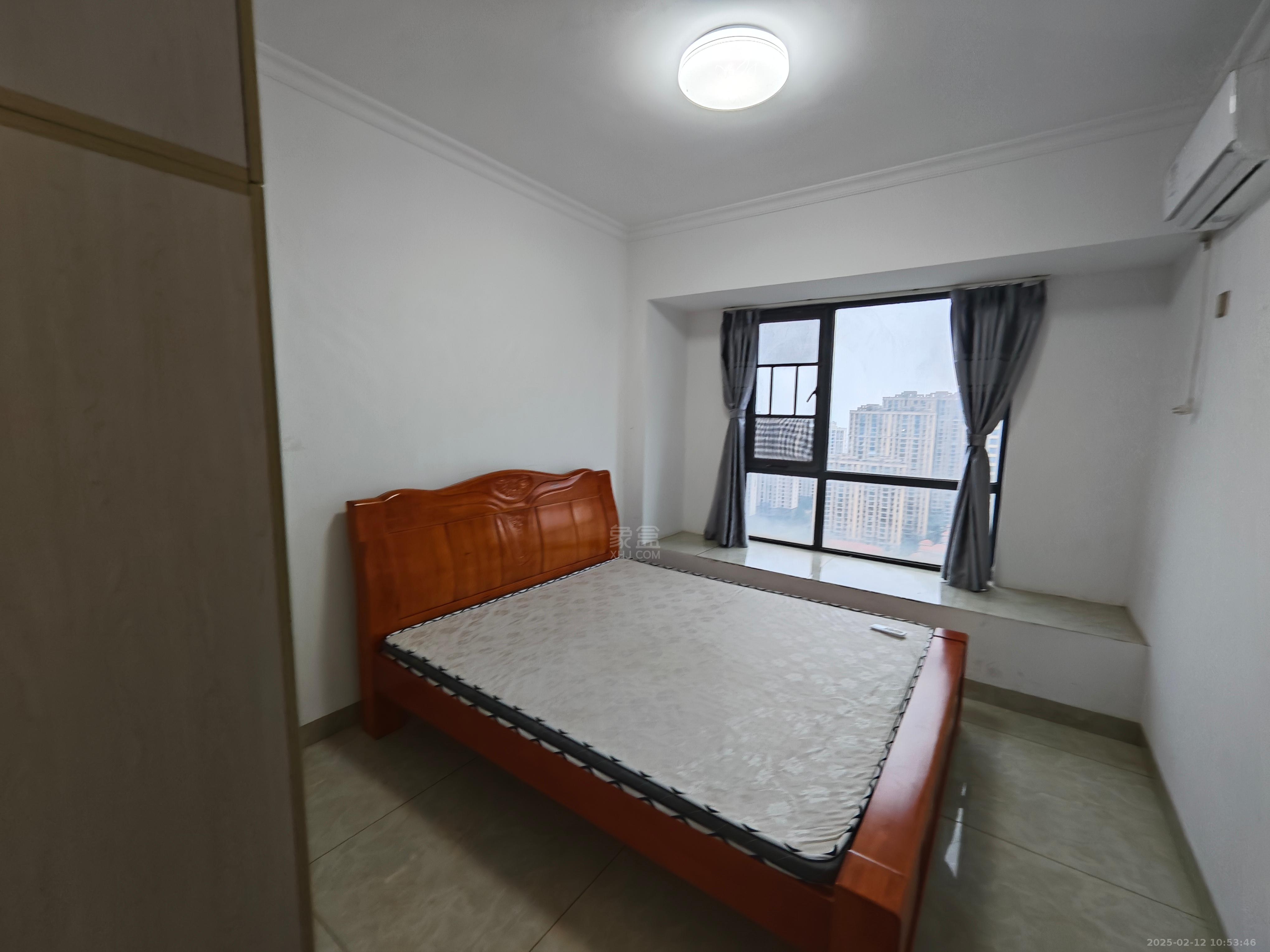 桂花城 3室2厅1卫 1700.0元/月 桂花城 3室2厅1卫 1700.0元/月室内图