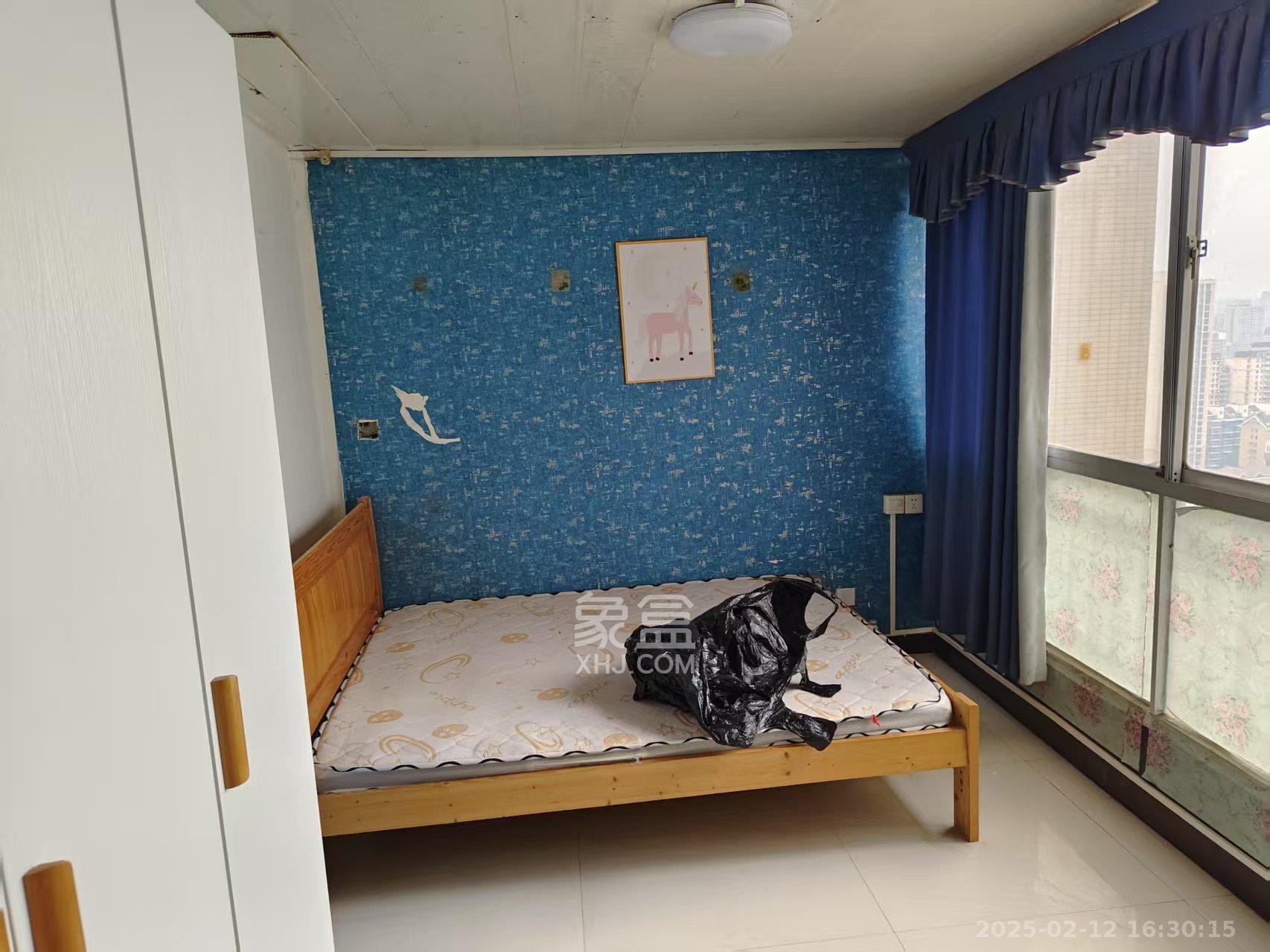 芙蓉上河图 5室2厅1卫 2500.0元/月 芙蓉上河图 5室2厅1卫 2500.0元/月室内图