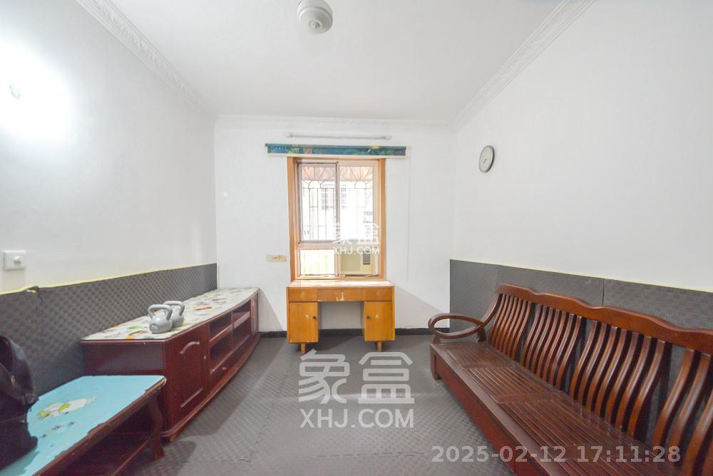 妹子山社区（曙光社区）  3室1厅1卫   1200.00元/月