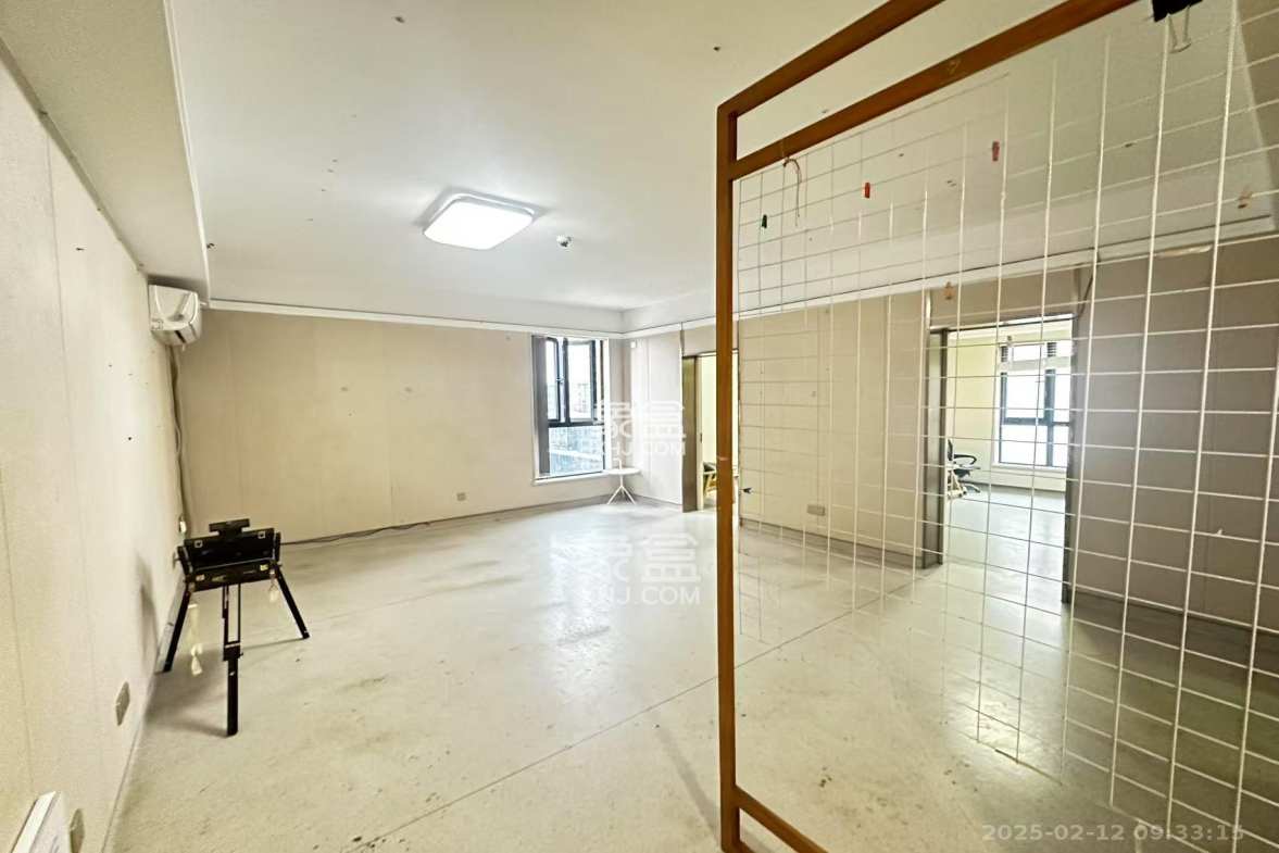 德思勤城市广场(宝格丽公寓)  3室2厅1卫    3800.0元/月 德思勤城市广场(宝格丽公寓)  3室2厅1卫    3800.0元/月室内图