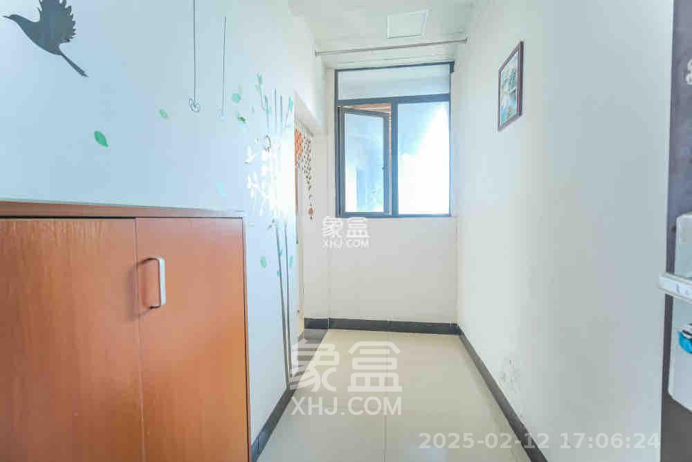 盛地尊域 2室1厅1卫 1400.0元/月 盛地尊域 2室1厅1卫 1400.0元/月室内图