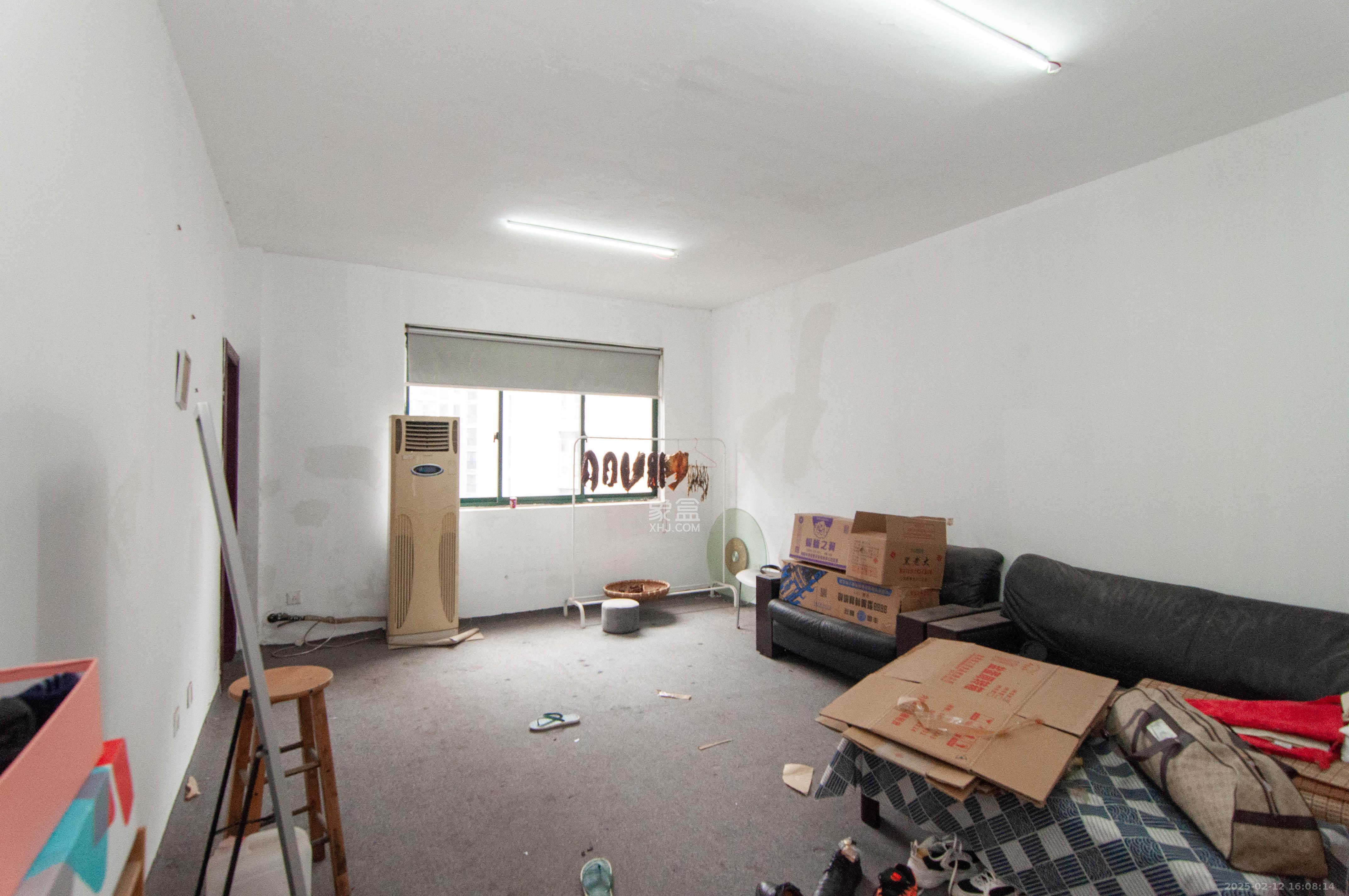 共和世家 1室1厅1卫 2900.0元/月 共和世家 1室1厅1卫 2900.0元/月室内图