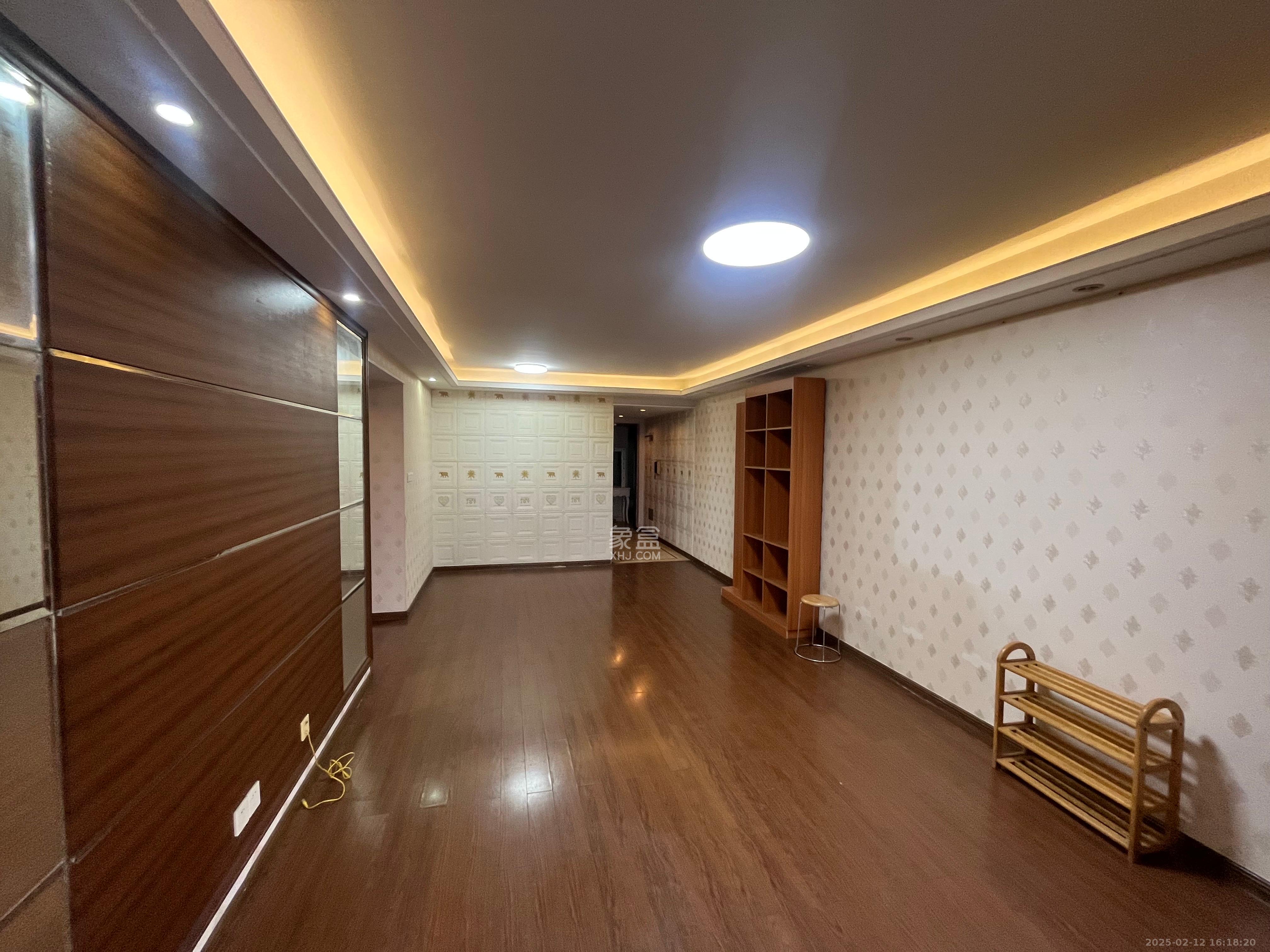 万科金域华府二期  3室2厅1卫   2600.00元/月