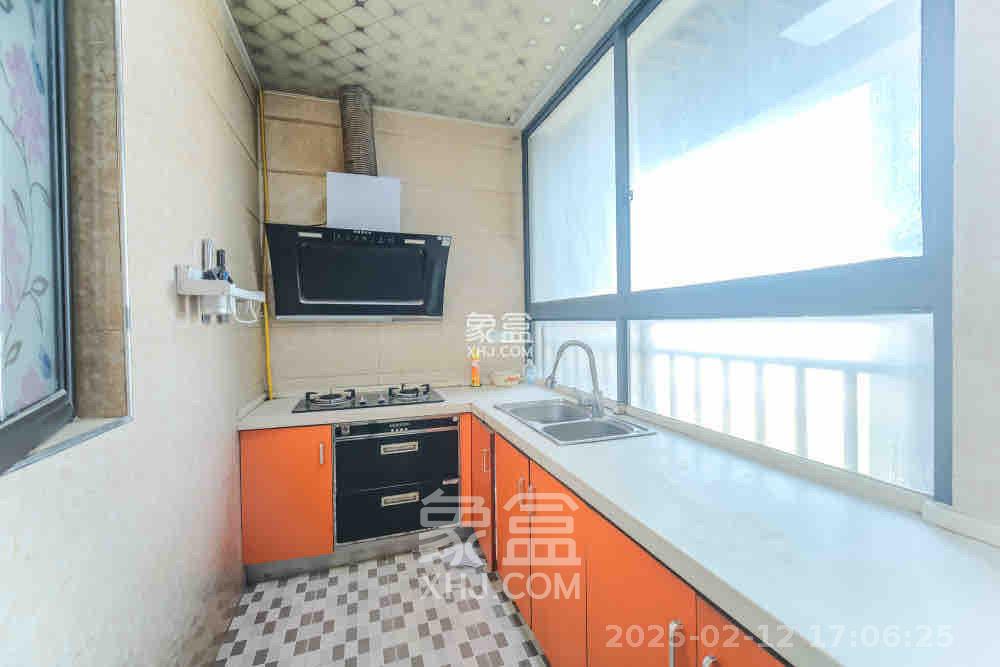 盛地尊域 2室1厅1卫 1400.0元/月 盛地尊域 2室1厅1卫 1400.0元/月室内图