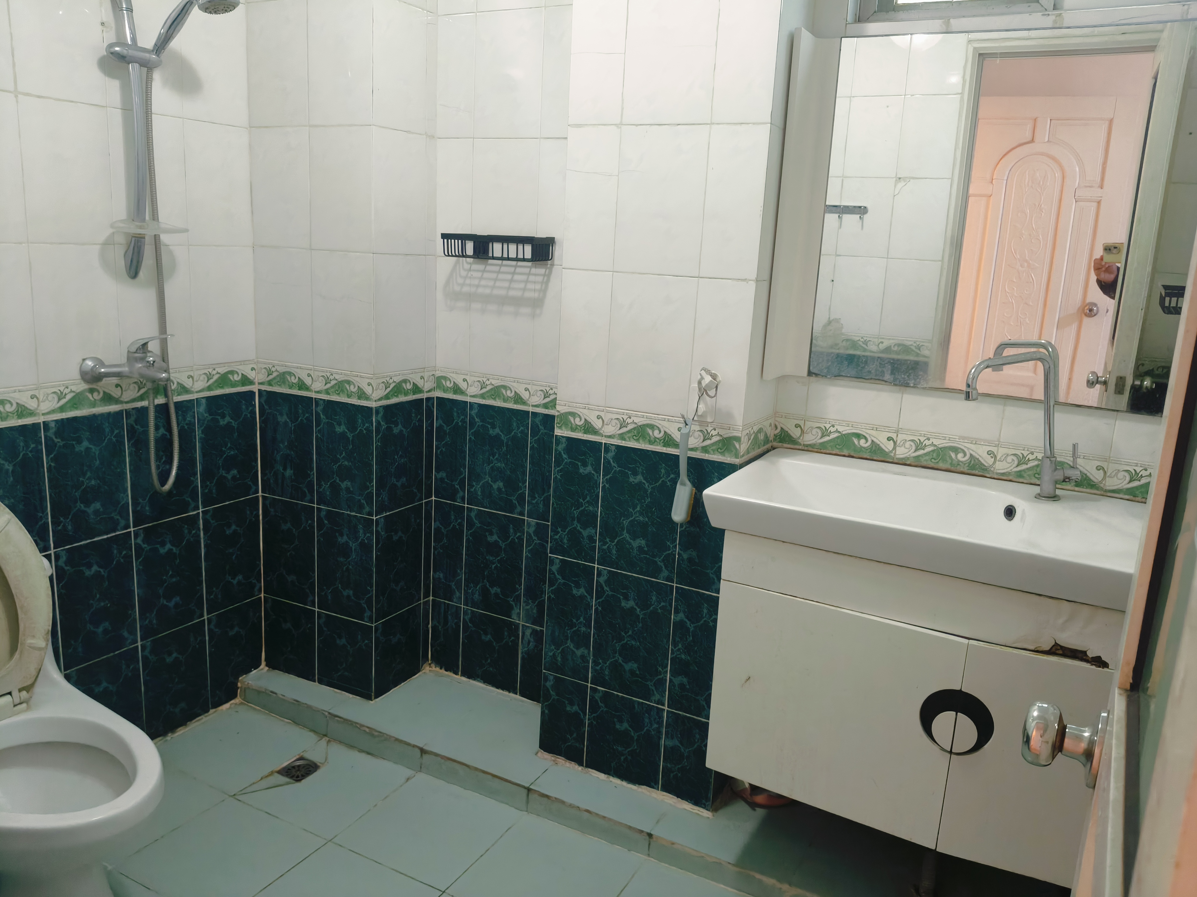 工人疗养院 3室2厅2卫 2300.0元/月 工人疗养院 3室2厅2卫 2300.0元/月室内图