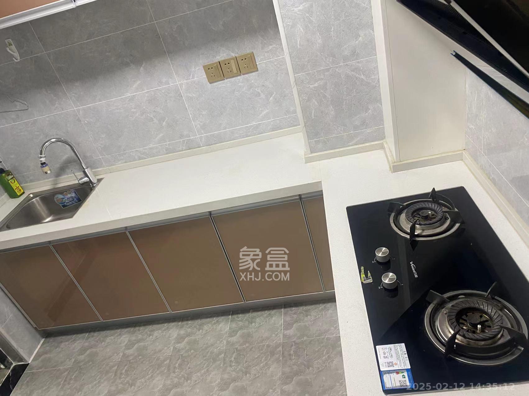 保利大都汇一期、二期 4室2厅2卫 3300.0元/月 保利大都汇一期、二期 4室2厅2卫 3300.0元/月室内图